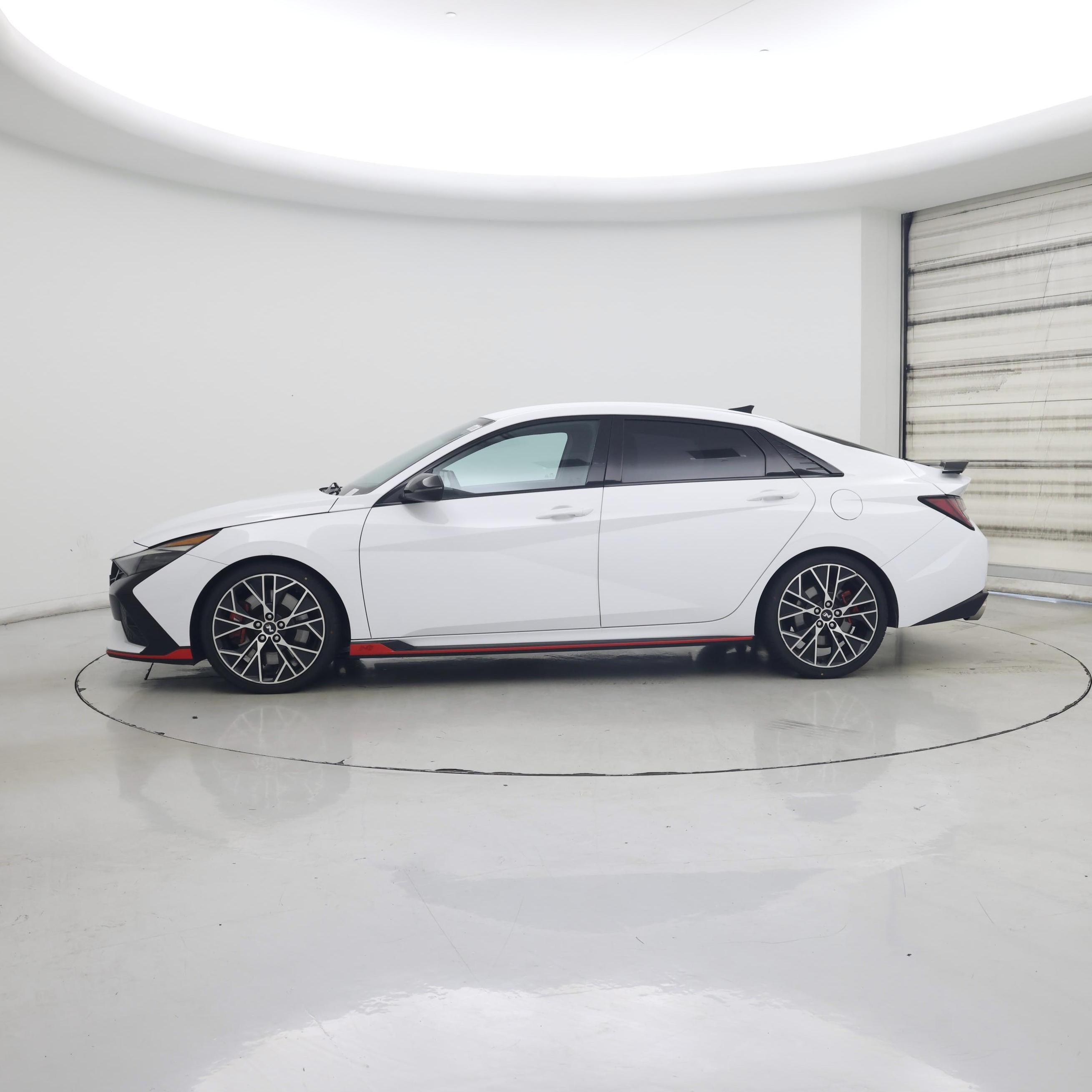 Thumbnail: 2023 Hyundai Elantra - 3