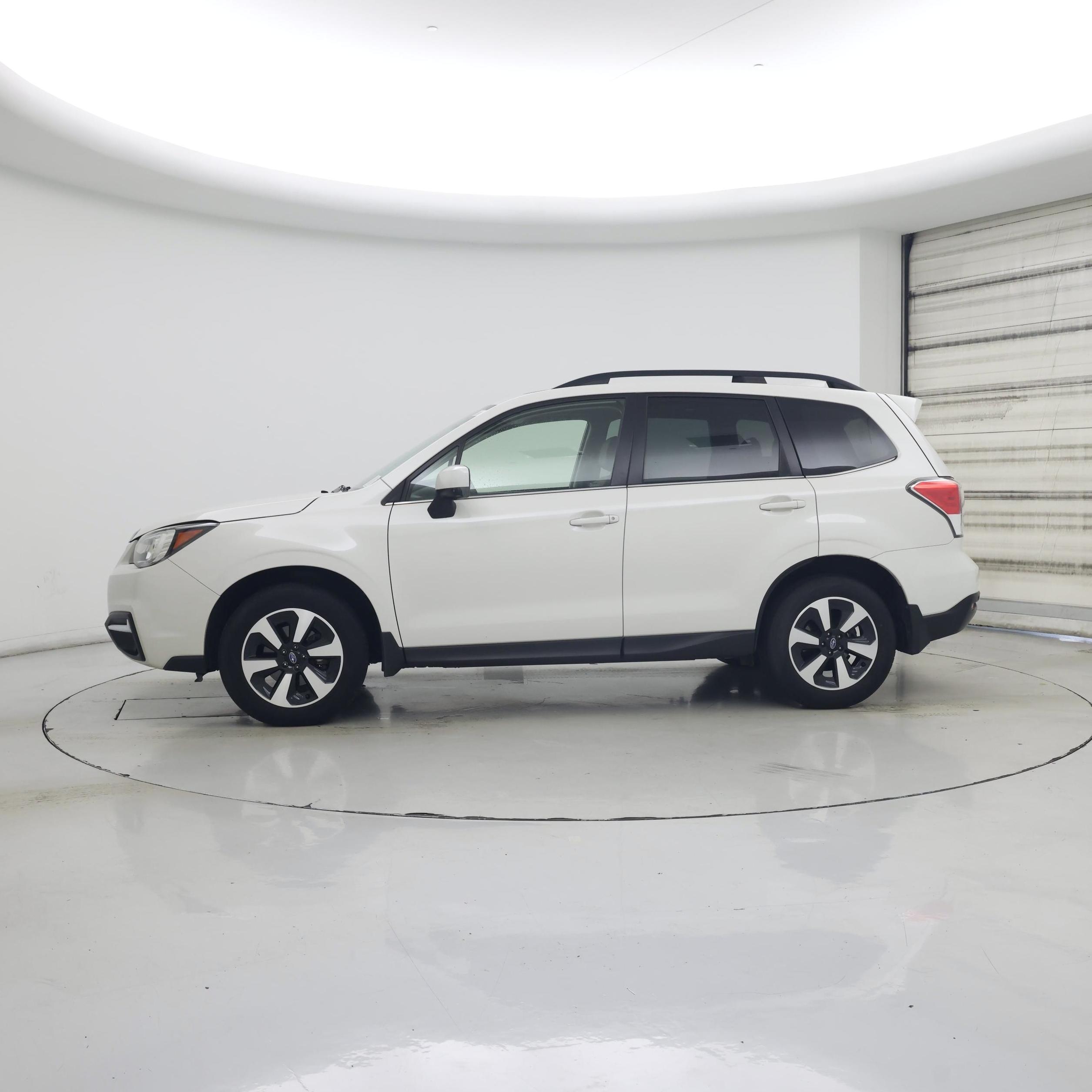 Thumbnail: 2017 Subaru Forester - 3