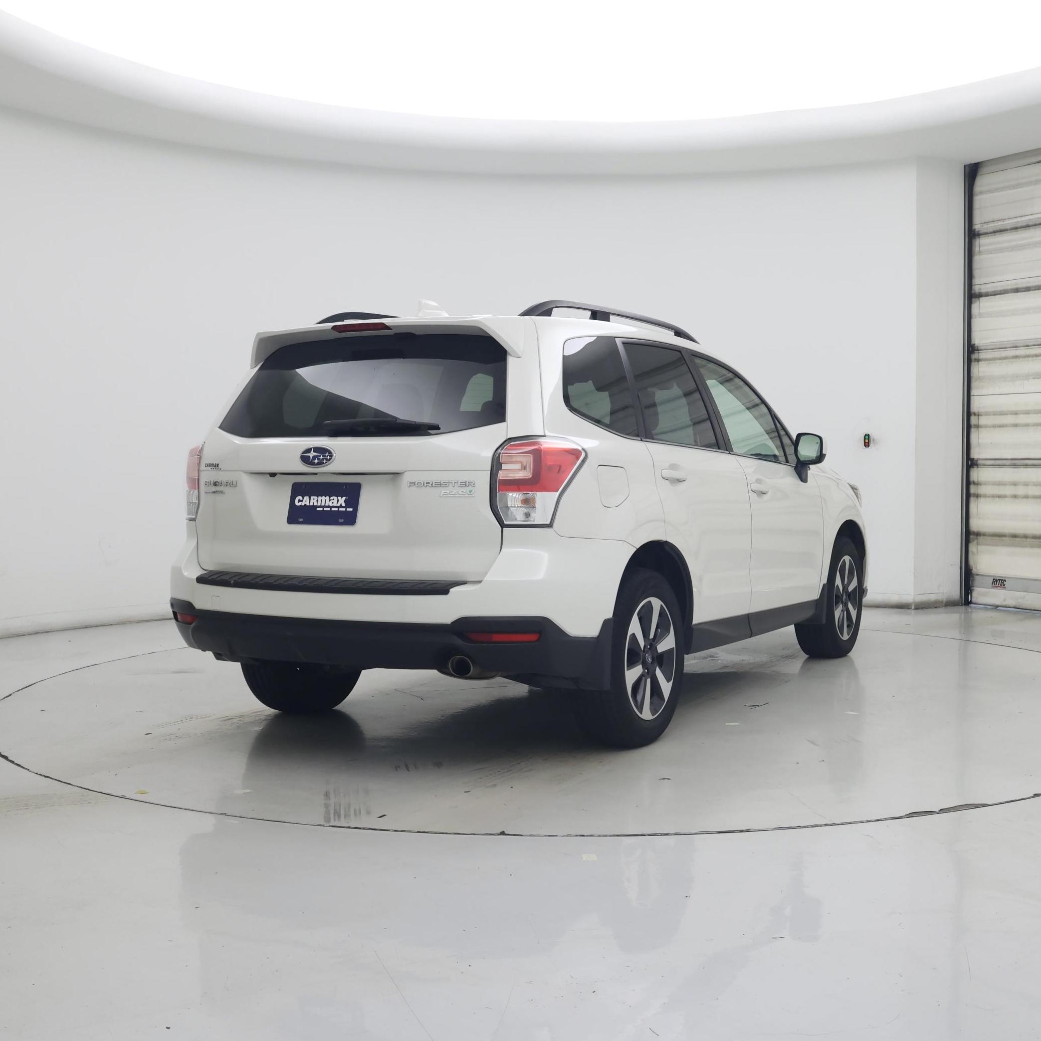 Thumbnail: 2017 Subaru Forester - 8