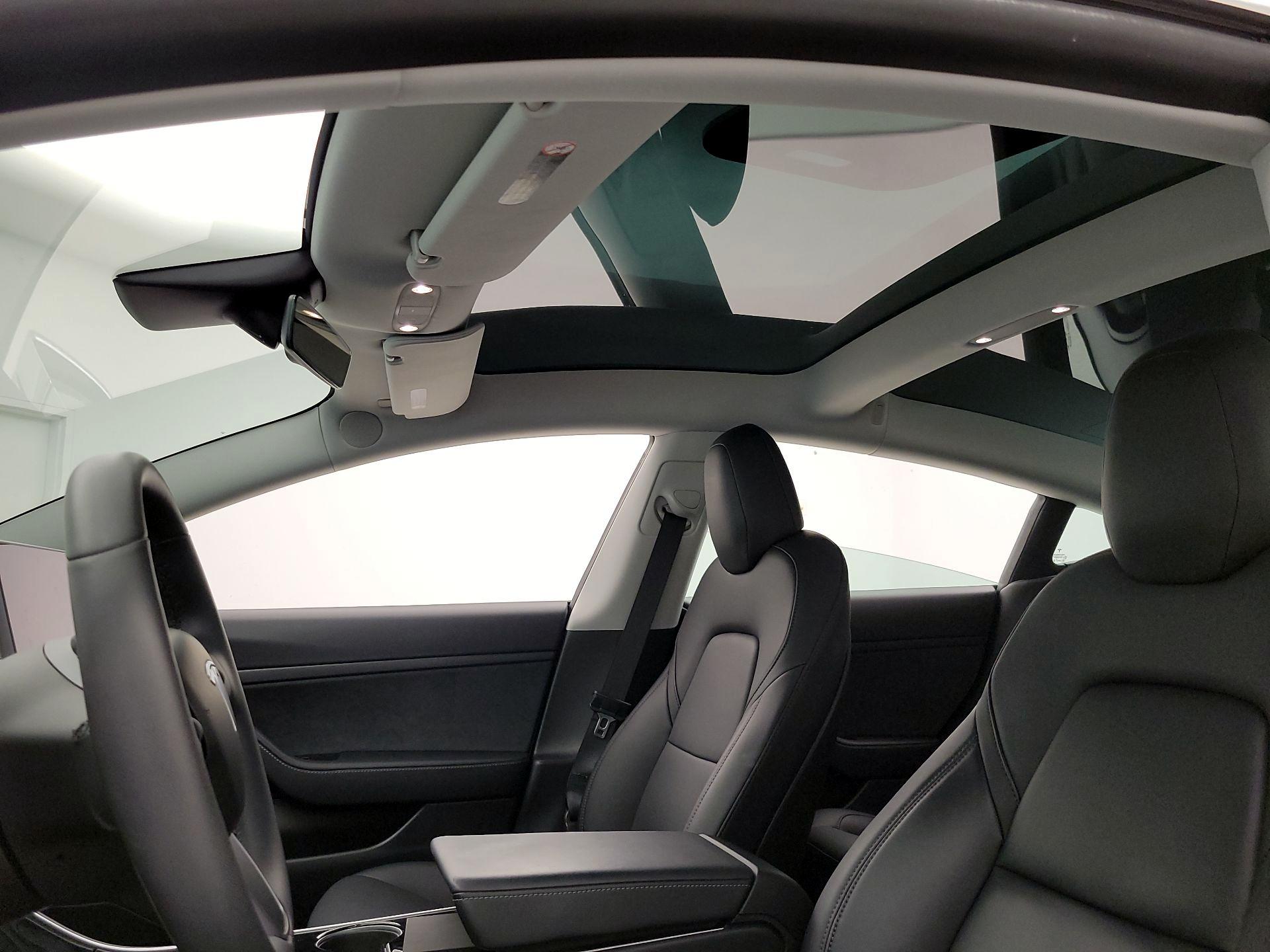 Thumbnail: 2020 Tesla Model 3 - 18