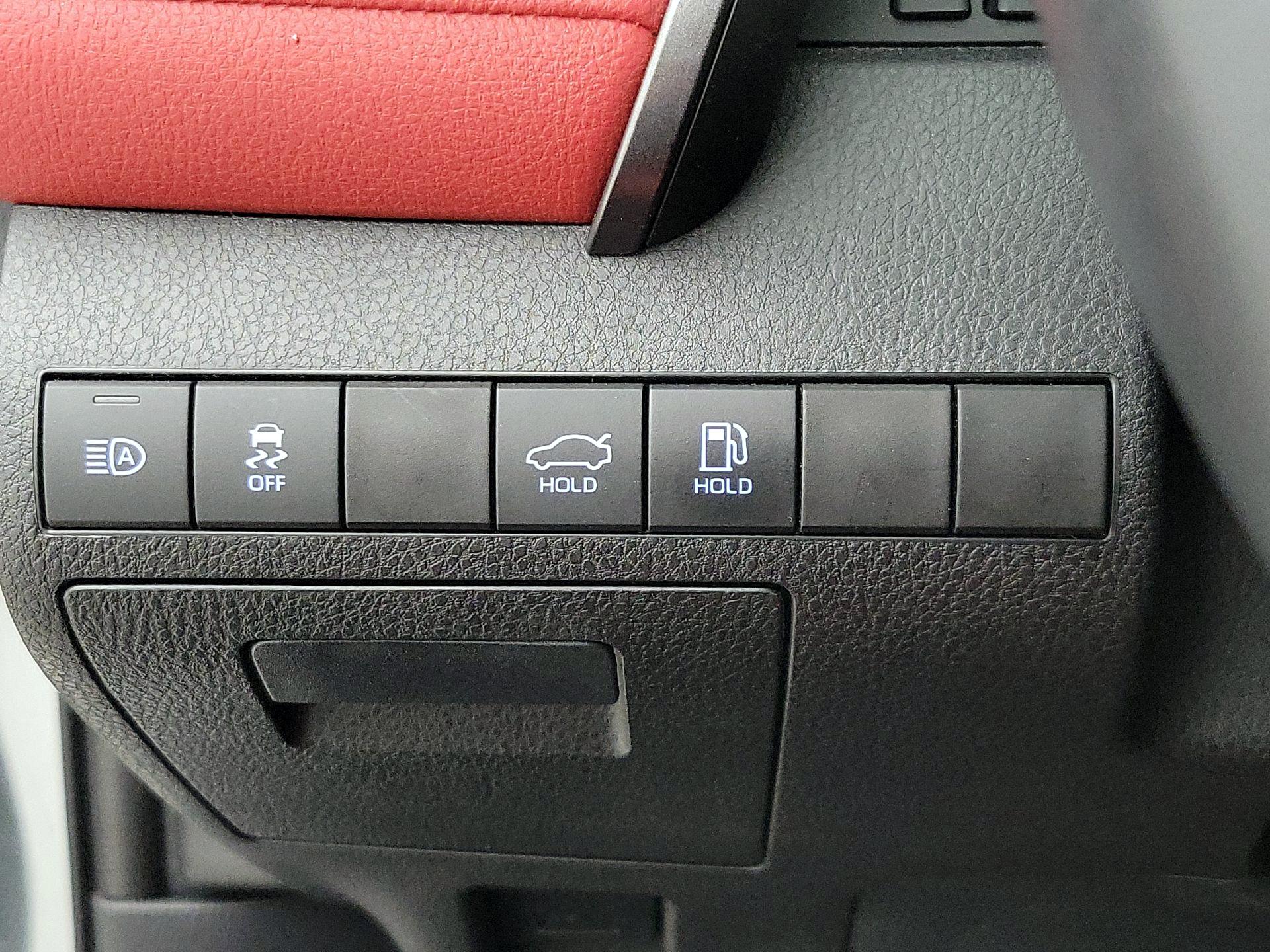 Thumbnail: 2022 Toyota Camry - 13