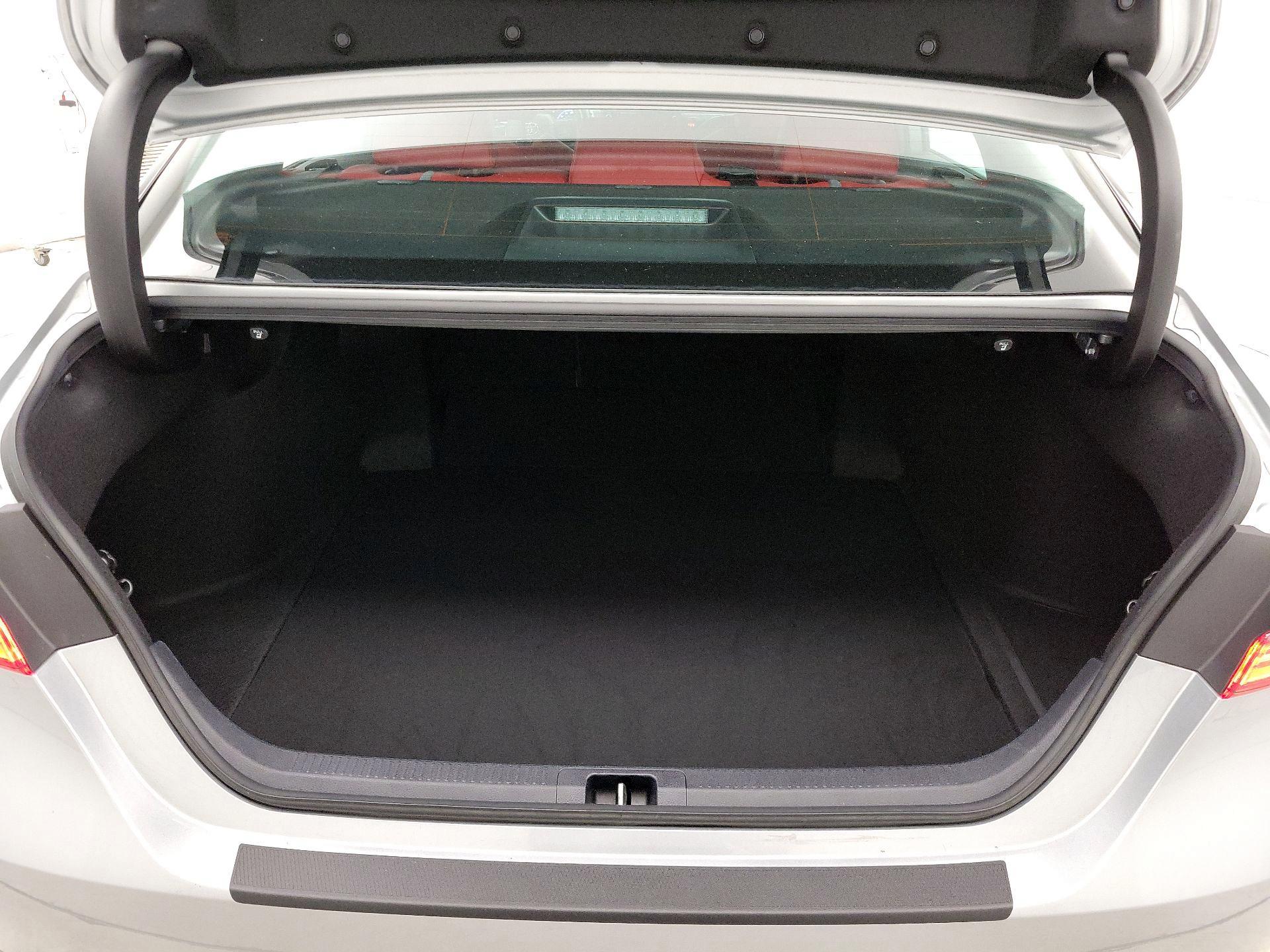 Thumbnail: 2022 Toyota Camry - 20