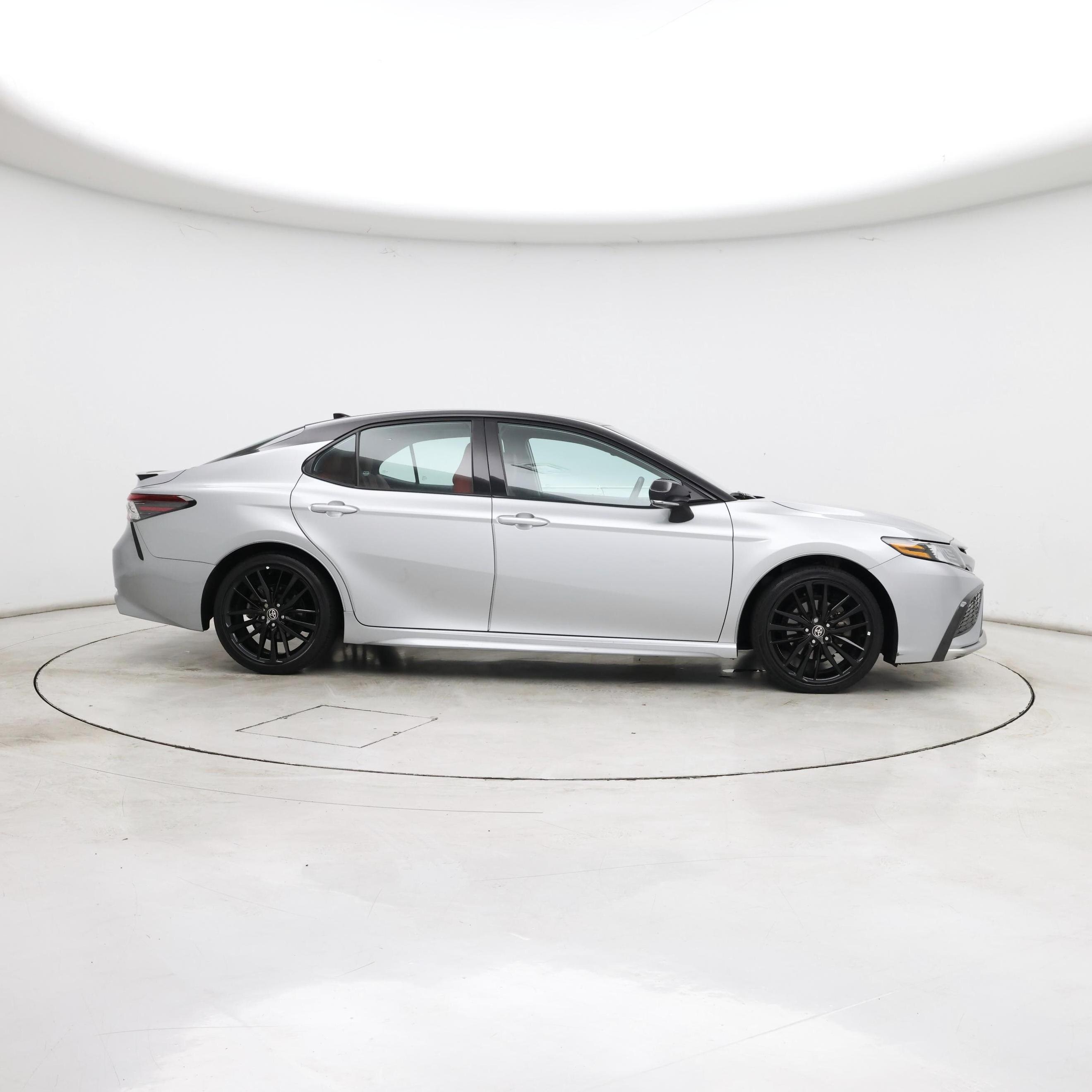 Thumbnail: 2022 Toyota Camry - 7