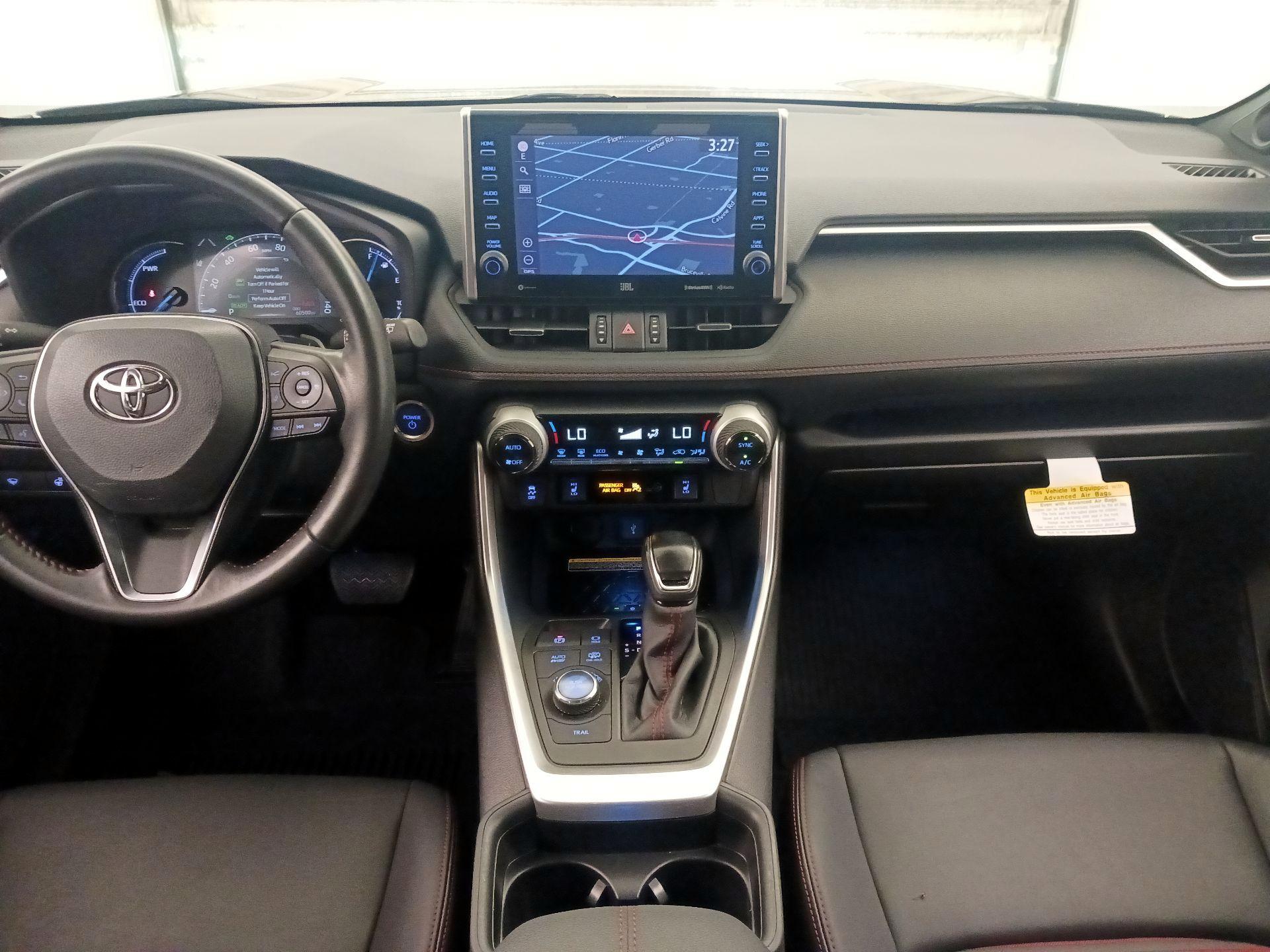 Thumbnail: 2021 Toyota RAV4 - 9