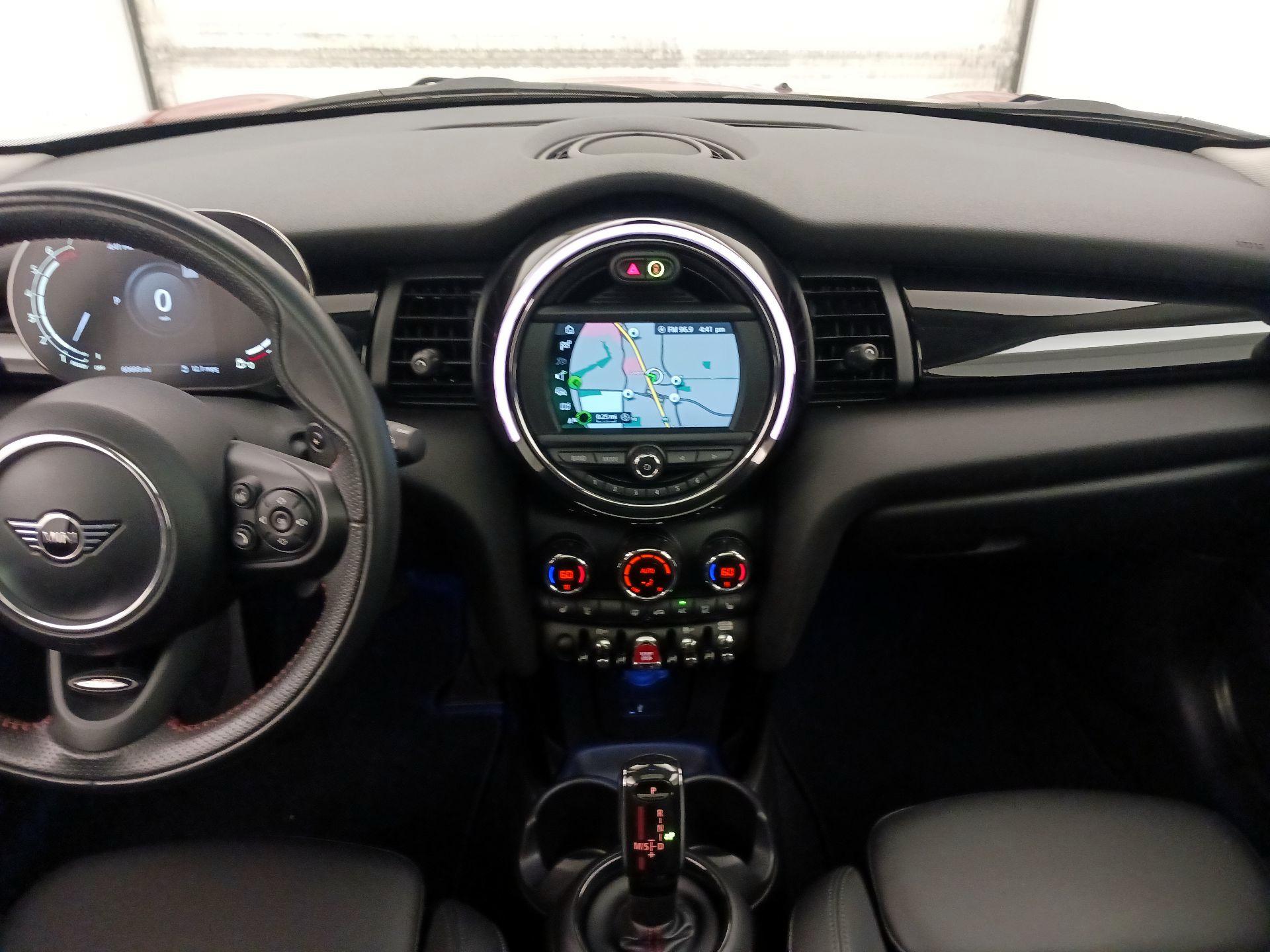 Thumbnail: 2021 MINI Cooper Hardtop - 9