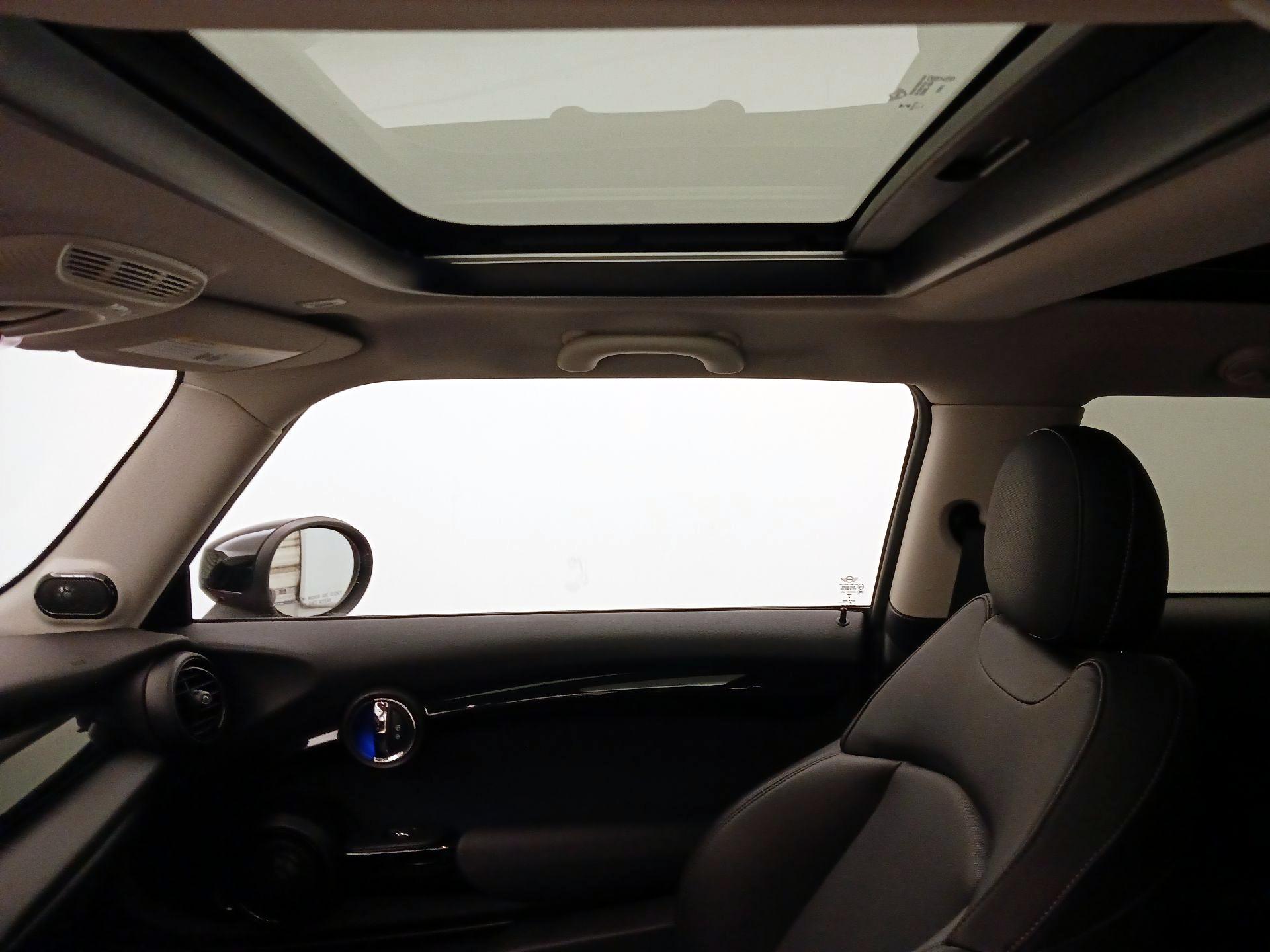 Thumbnail: 2021 MINI Cooper Hardtop - 20