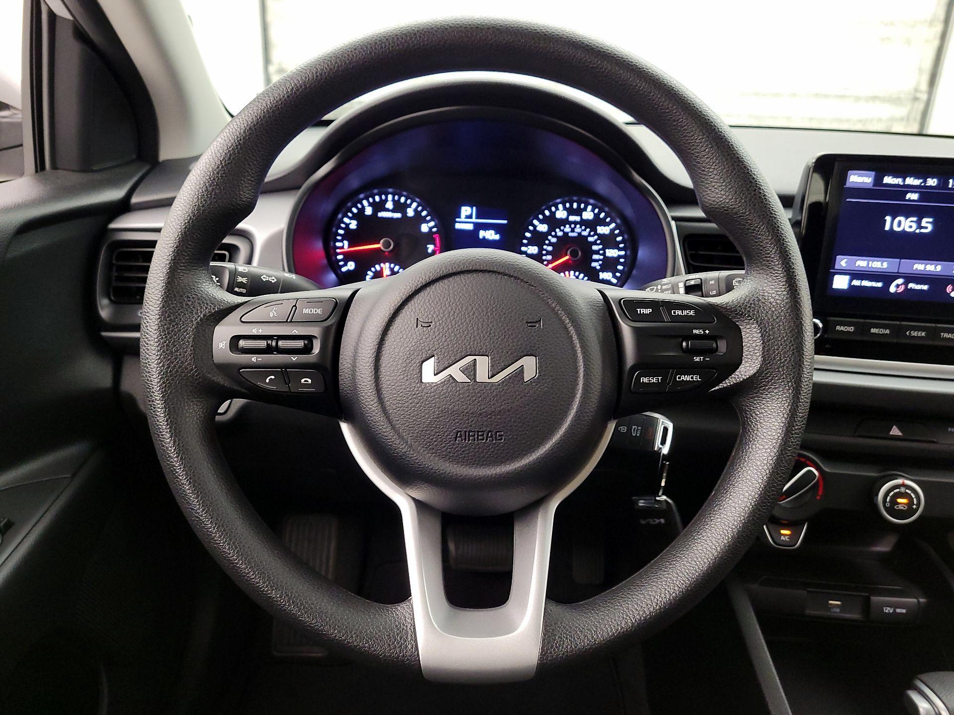 Thumbnail: 2023 Kia Rio - 10