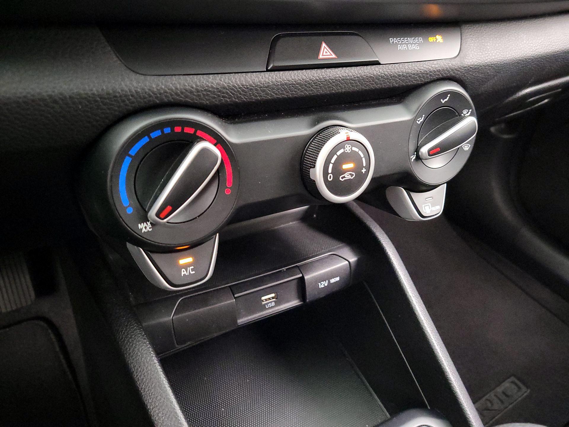 Thumbnail: 2023 Kia Rio - 16