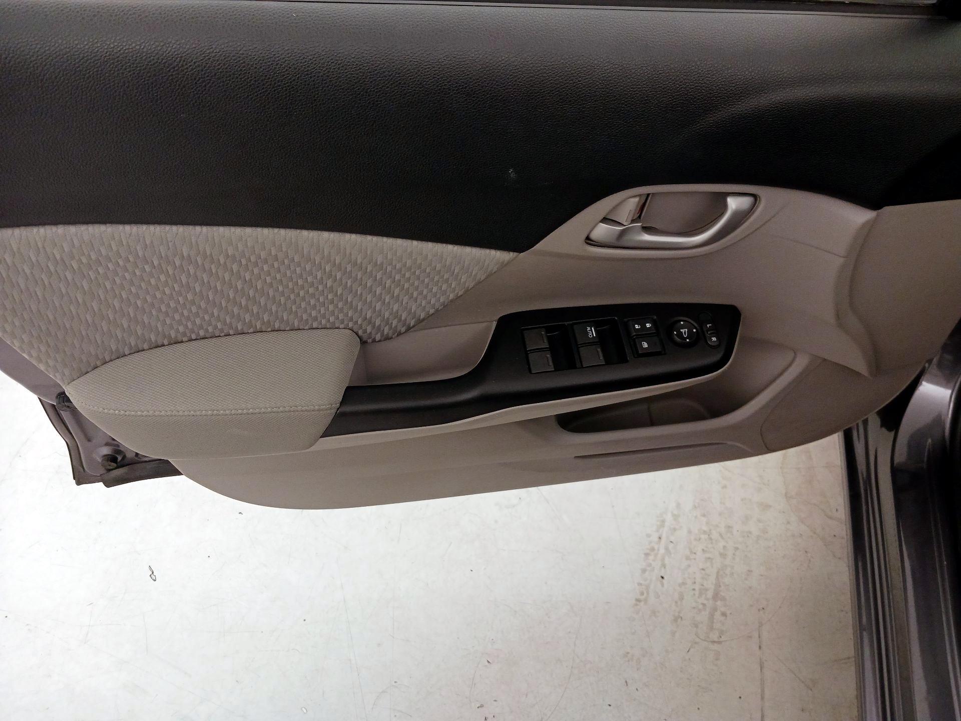 Thumbnail: 2015 Honda Civic - 12