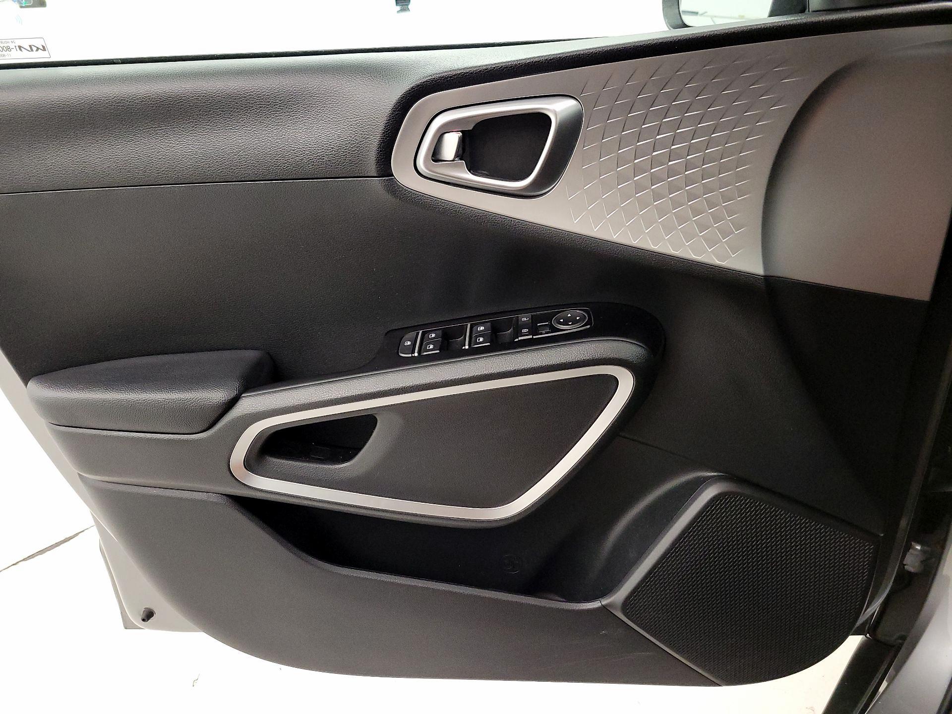 Thumbnail: 2023 Kia Soul - 12