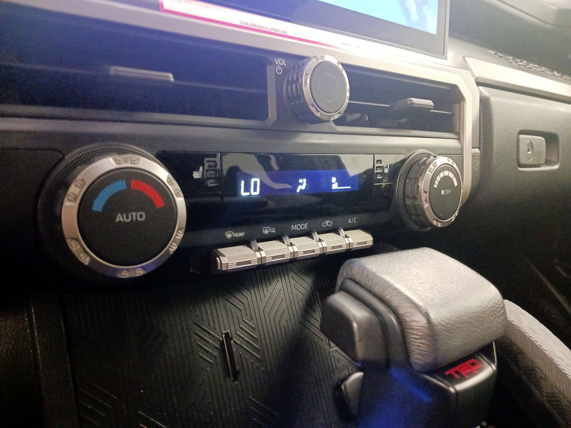 Thumbnail: 2024 Toyota Tacoma - 16