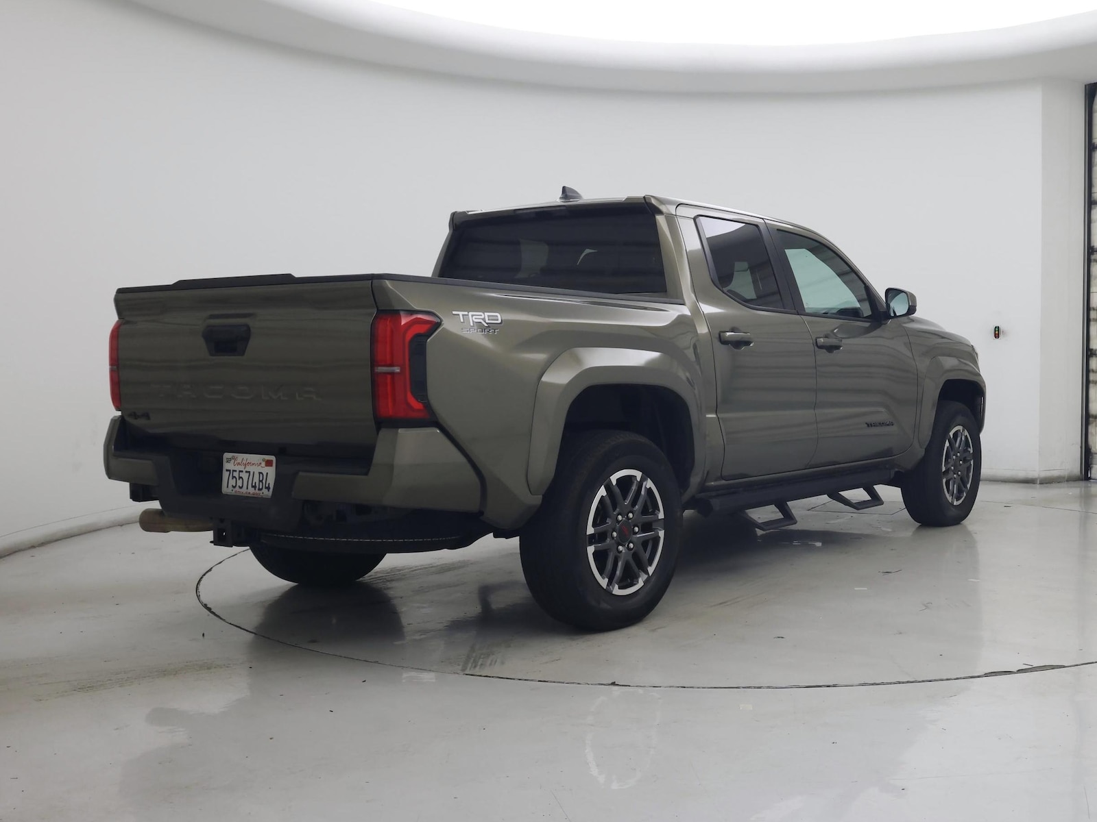 2024 Toyota Tacoma TRD Sport - Photo 9
