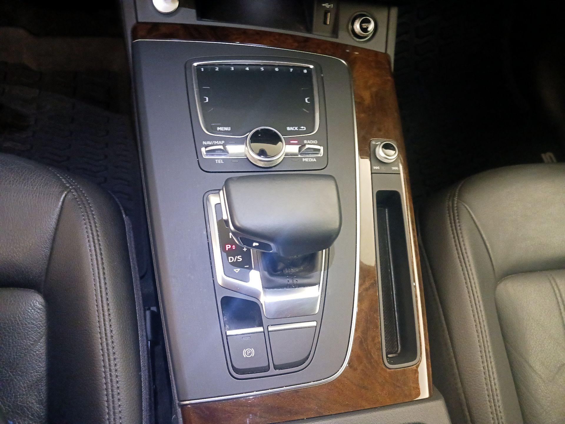 Thumbnail: 2018 Audi Q5 - 18