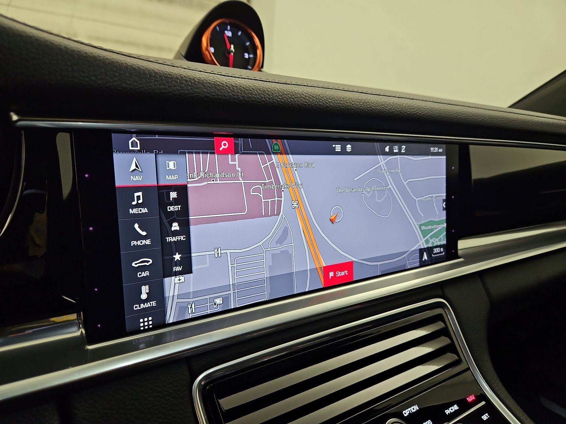 Thumbnail: 2020 Porsche Panamera - 14