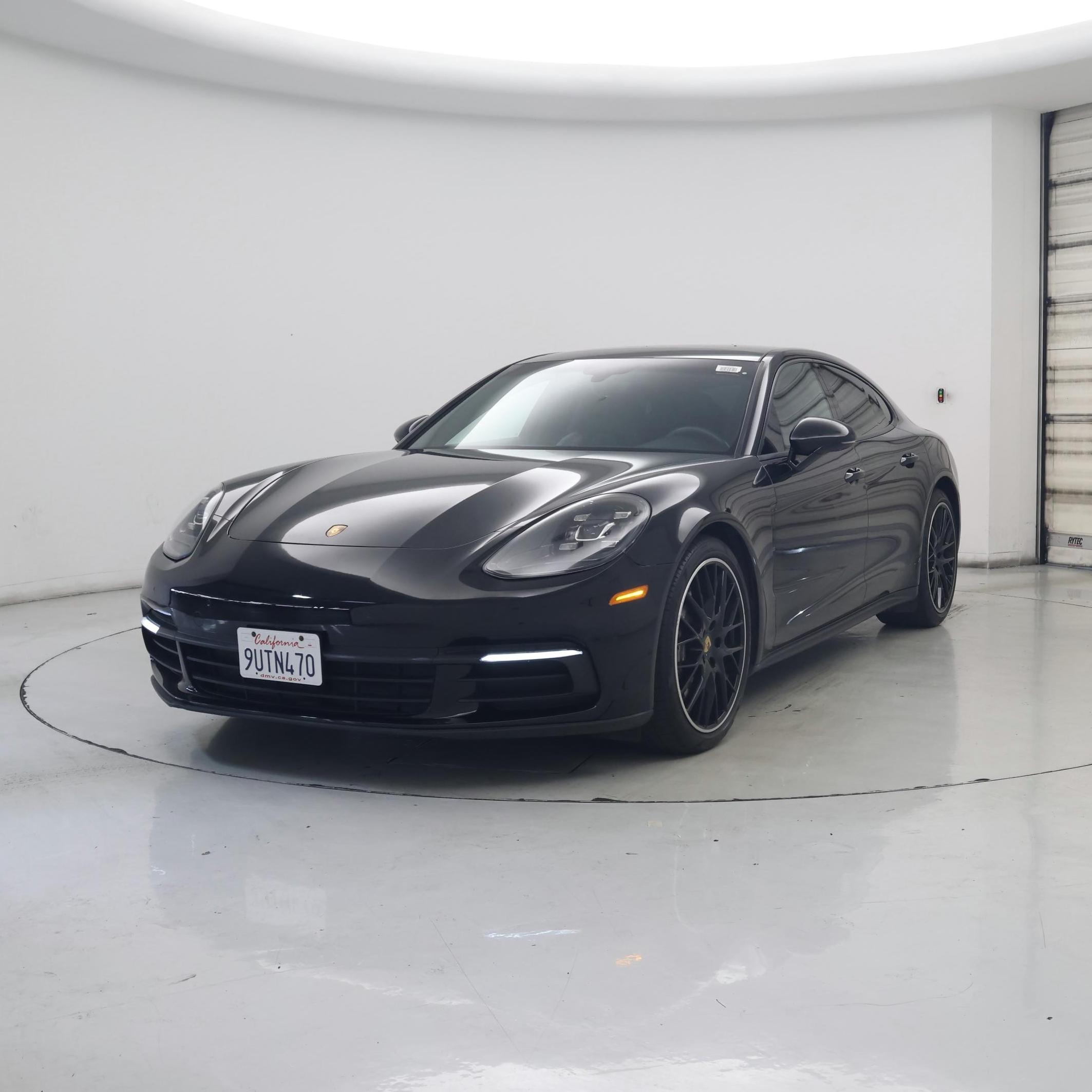 Thumbnail: 2020 Porsche Panamera - 4