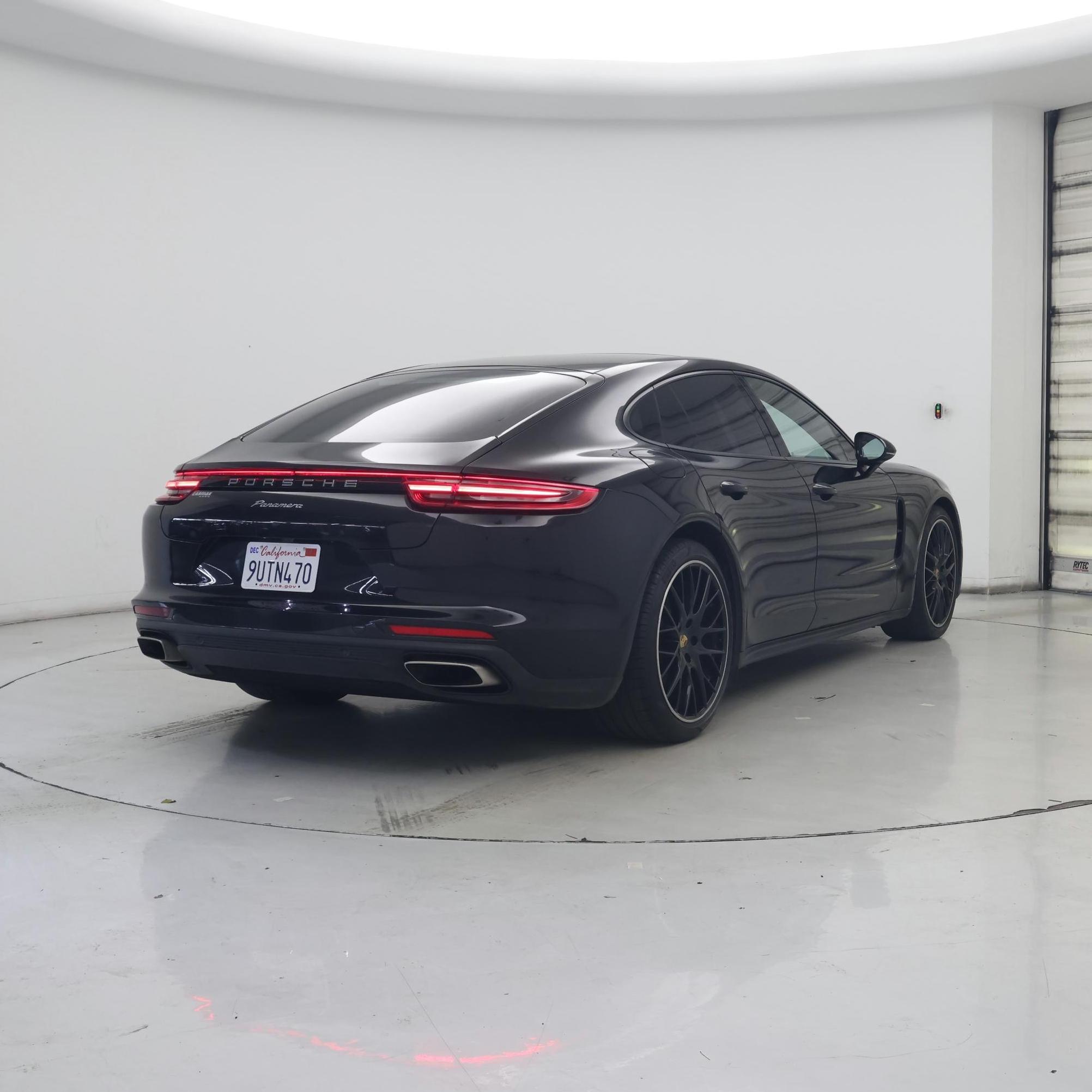 Thumbnail: 2020 Porsche Panamera - 8