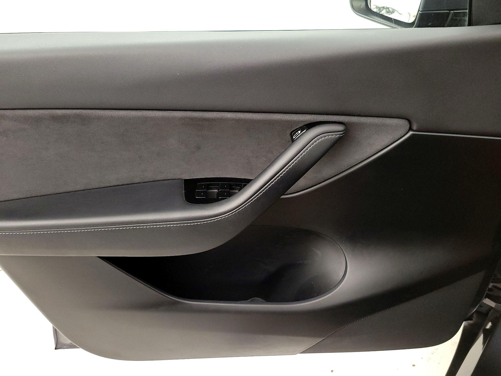 Thumbnail: 2020 Tesla Model Y - 12