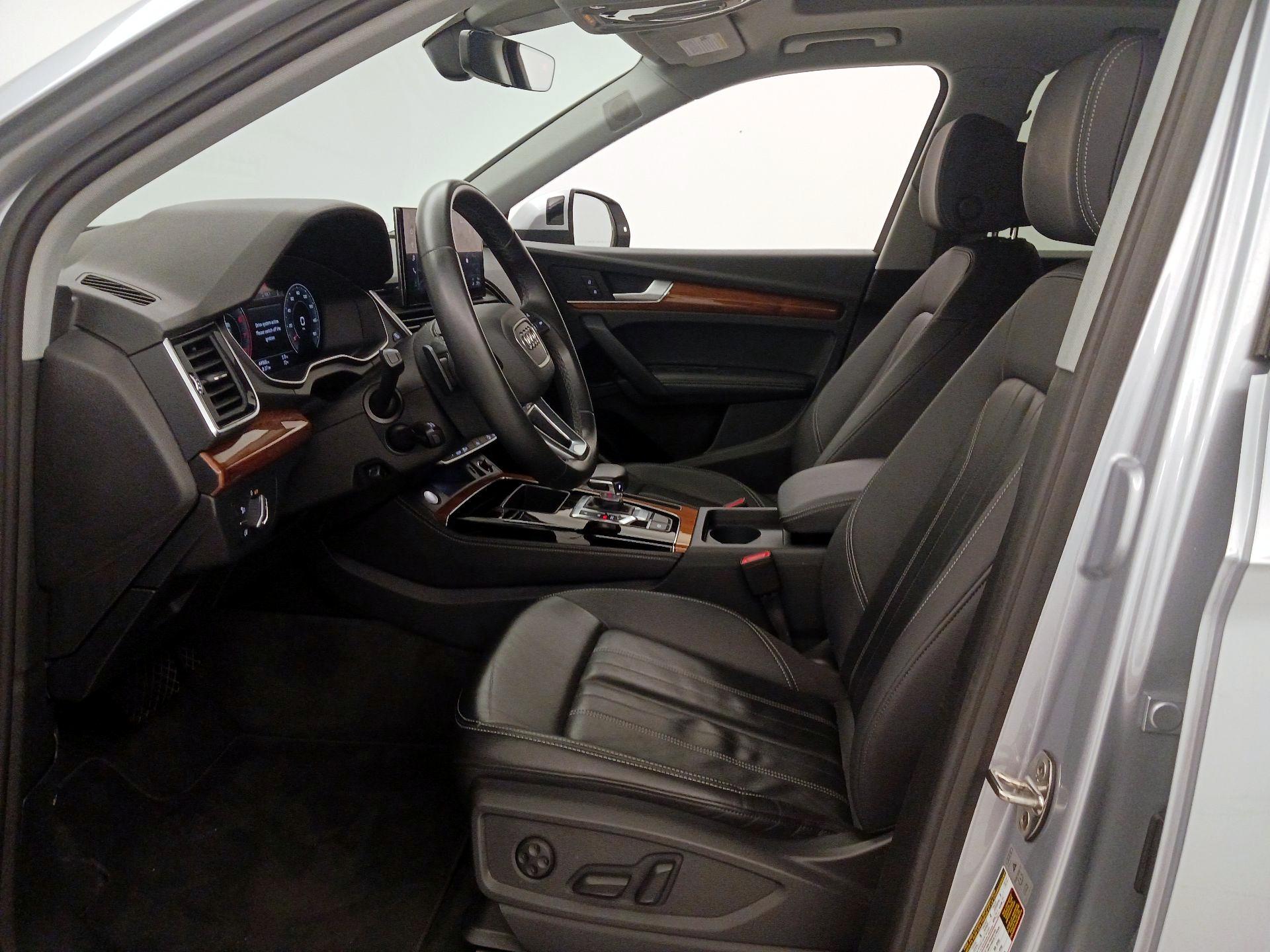 Thumbnail: 2023 Audi Q5 - 11