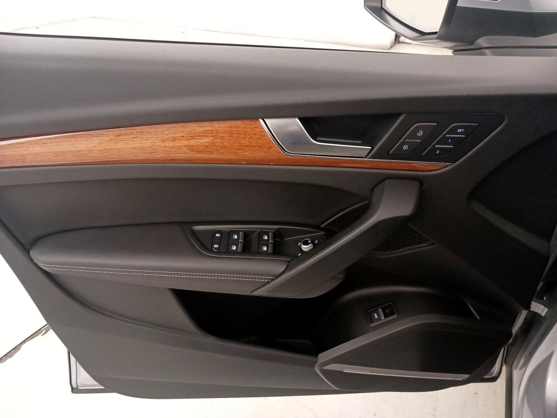 Thumbnail: 2023 Audi Q5 - 12