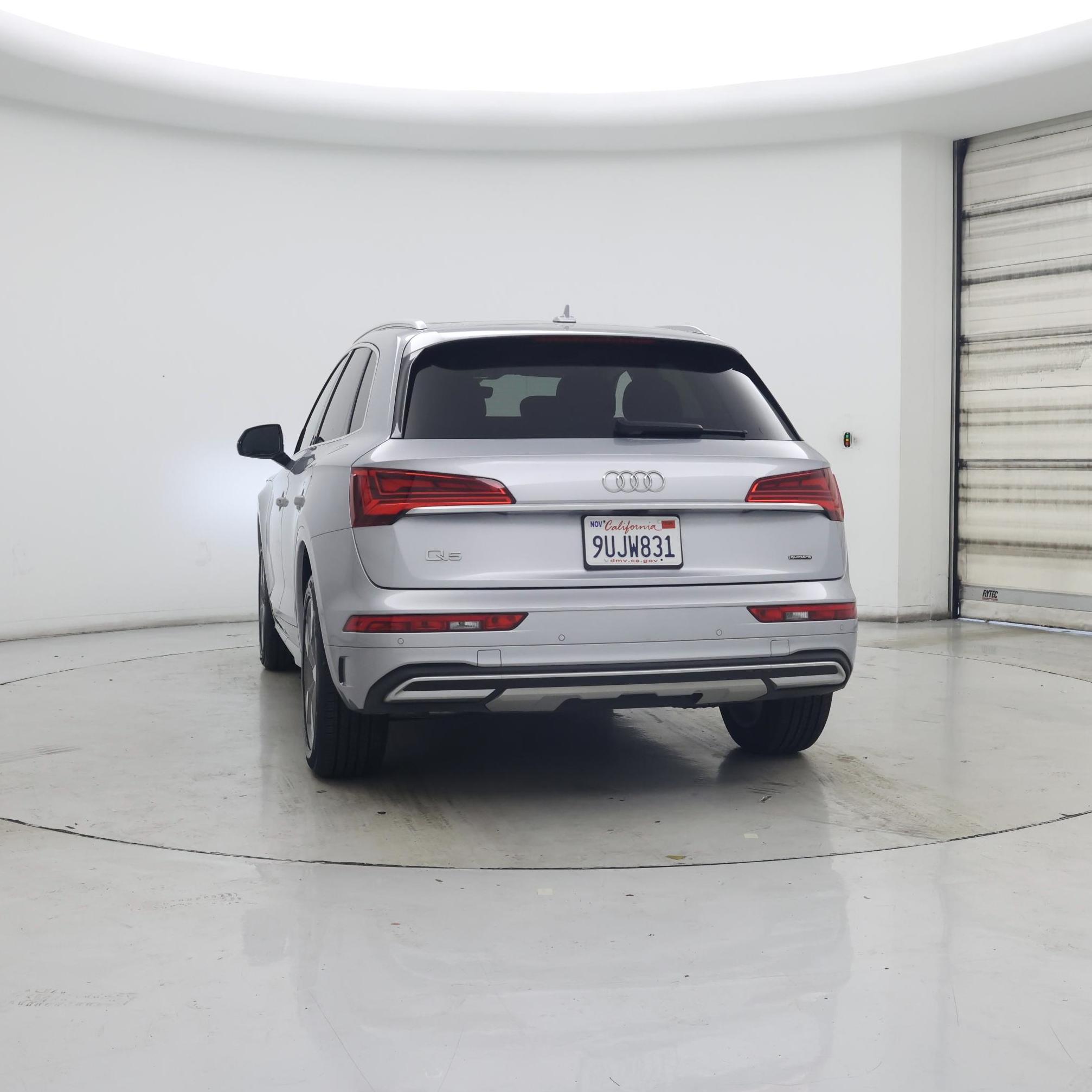 Thumbnail: 2023 Audi Q5 - 6