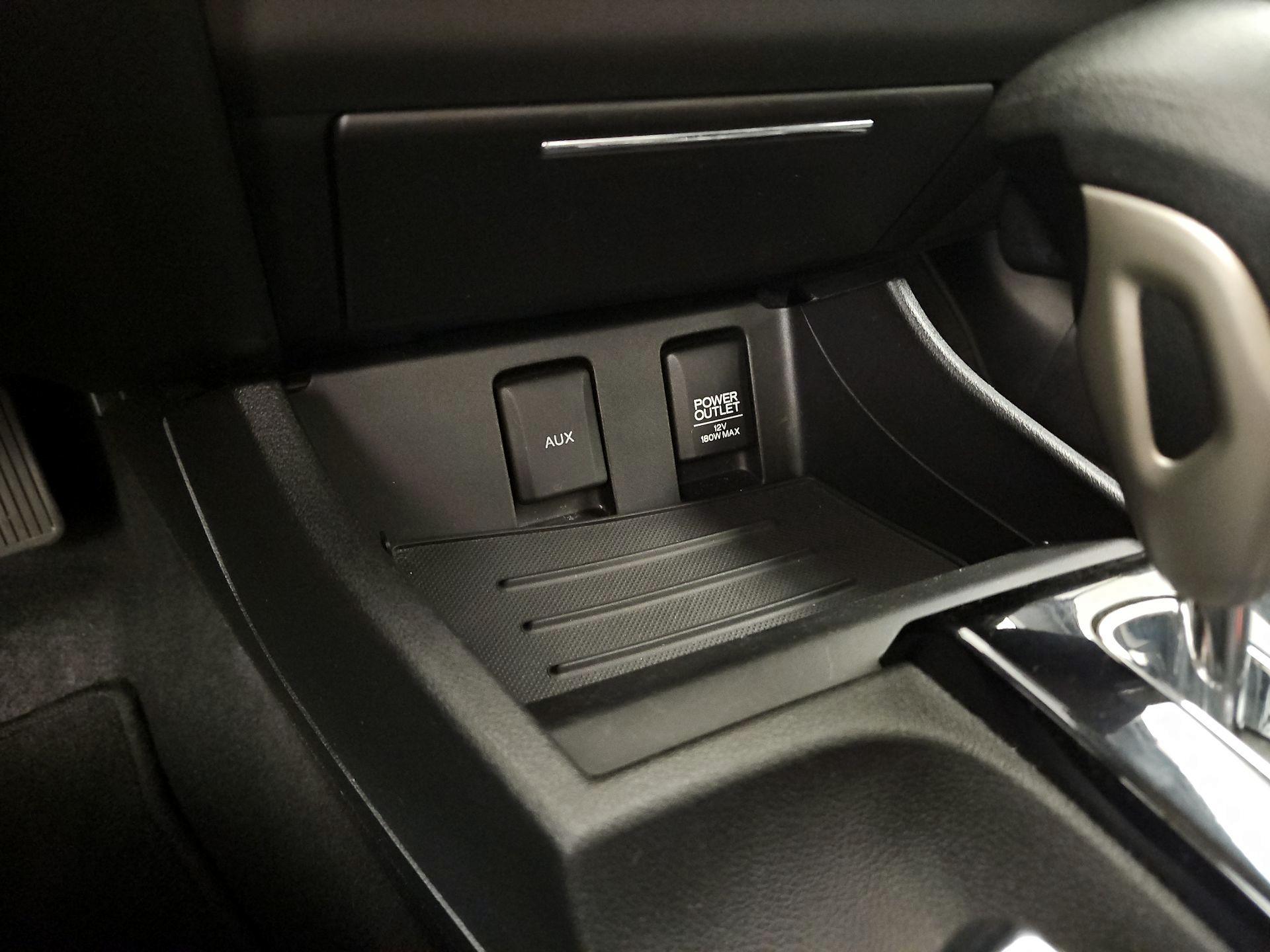 Thumbnail: 2014 Honda Civic - 18