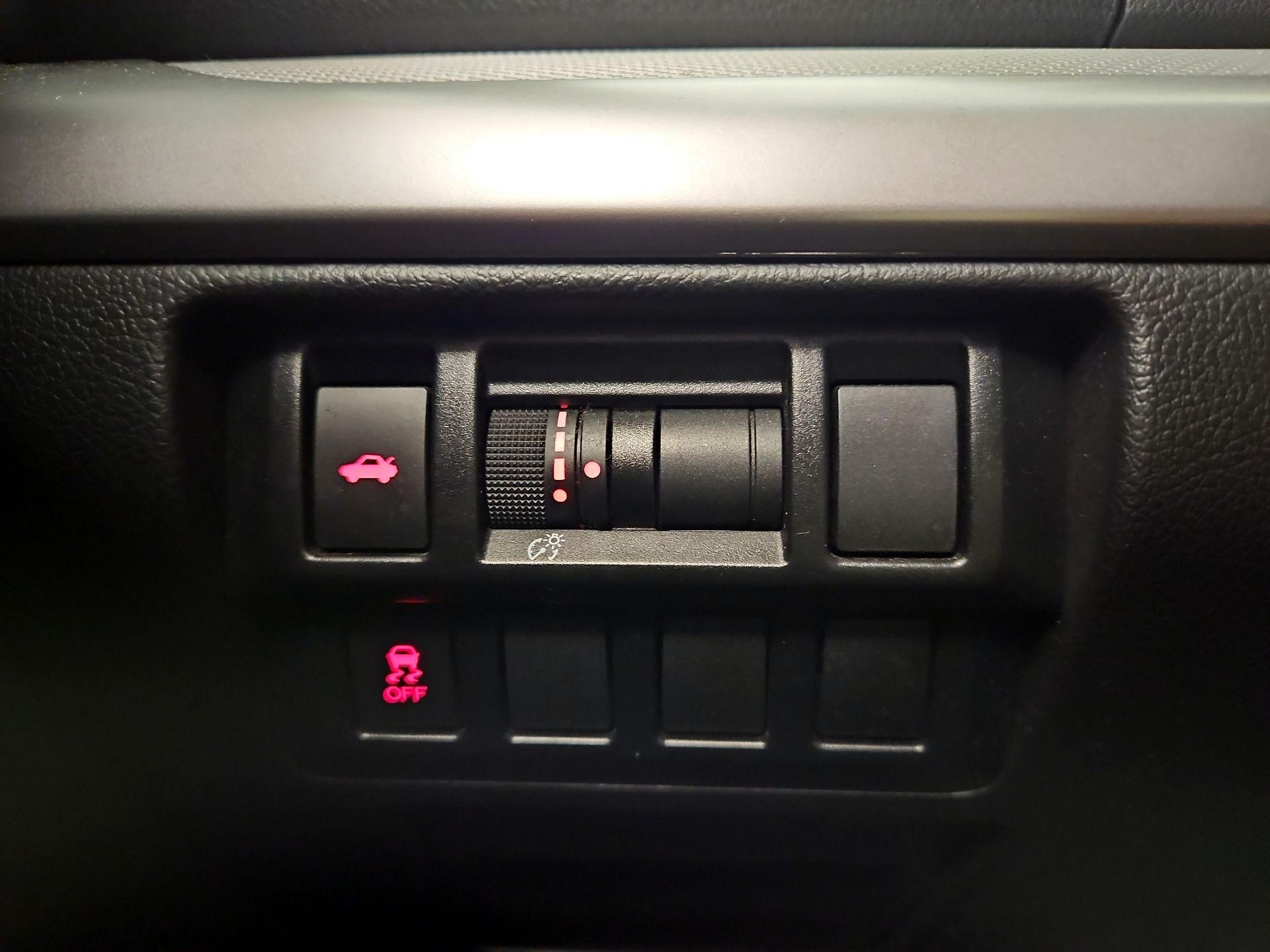 Thumbnail: 2015 Subaru Legacy - 13