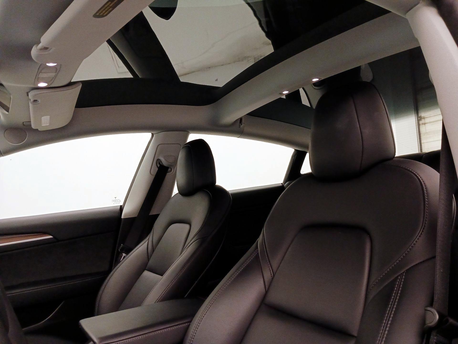 Thumbnail: 2022 Tesla Model 3 - 19