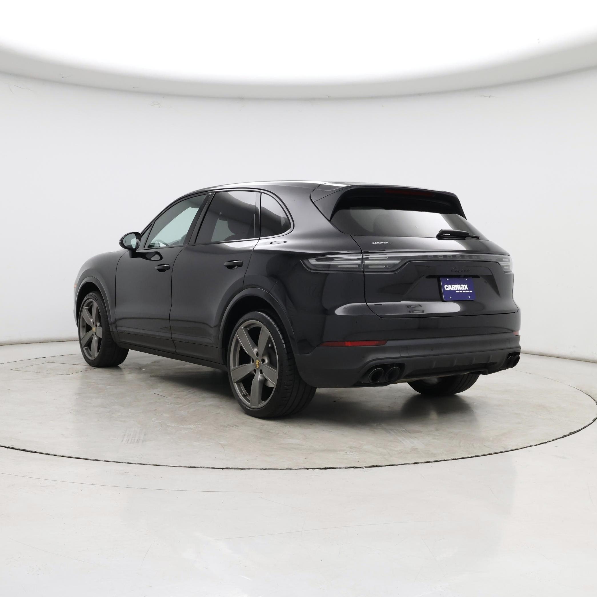 Thumbnail: 2020 Porsche Cayenne - 2