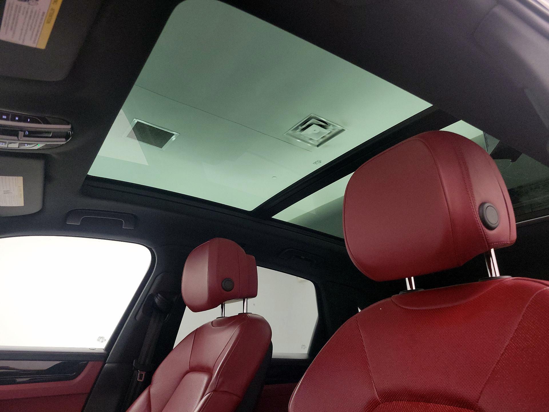 Thumbnail: 2020 Porsche Cayenne - 20