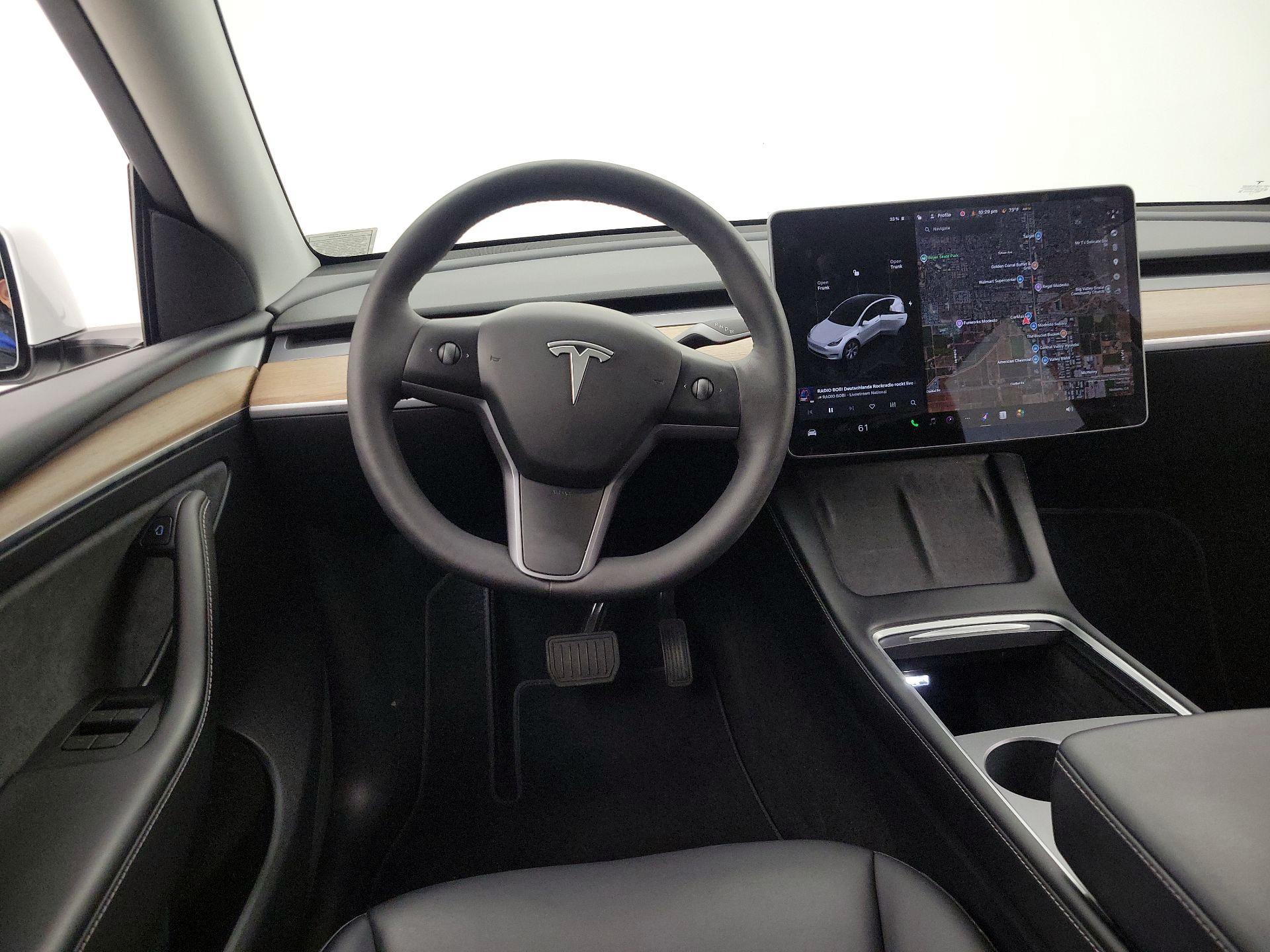 Thumbnail: 2023 Tesla Model Y - 10