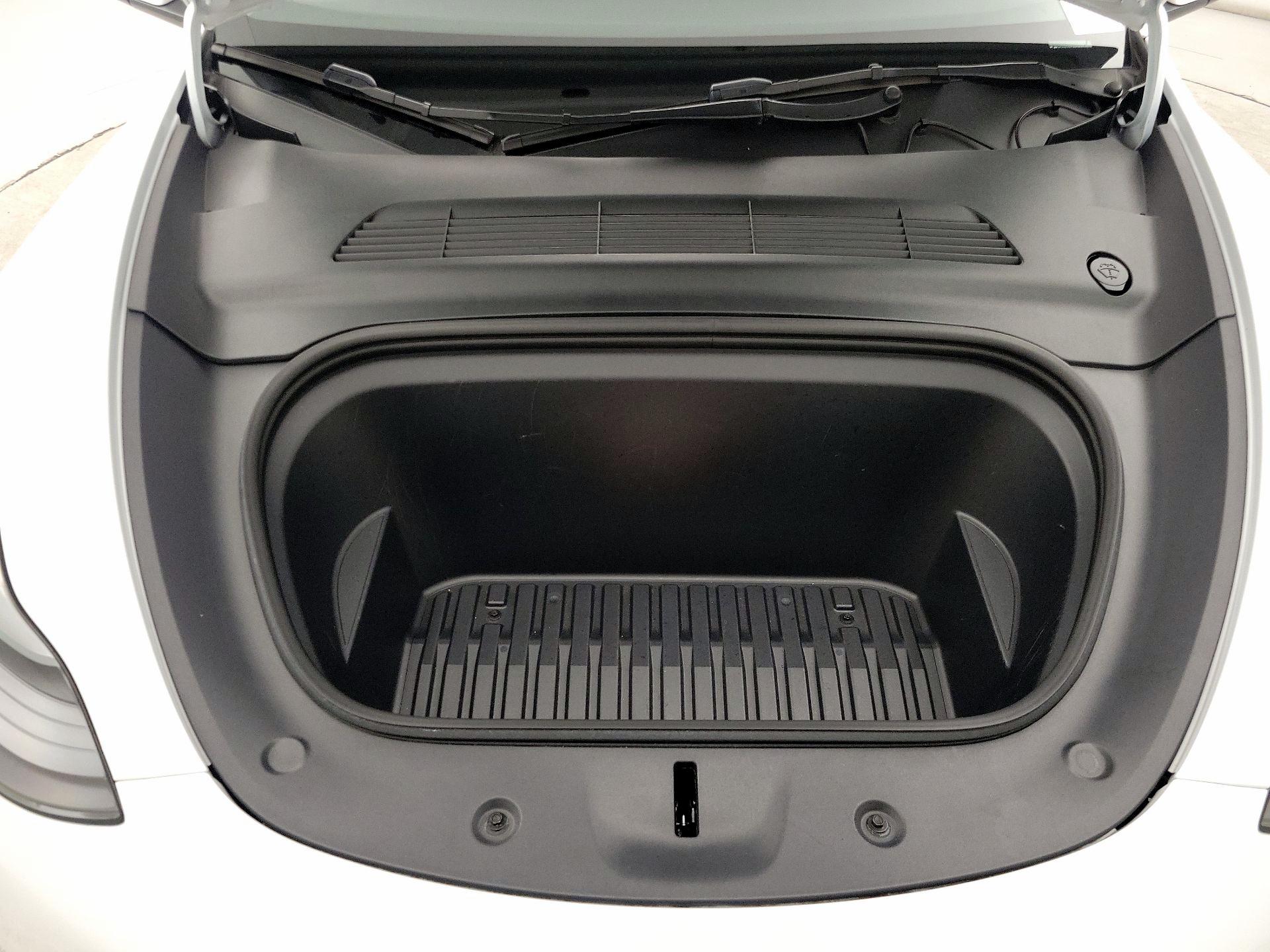 Thumbnail: 2023 Tesla Model Y - 20