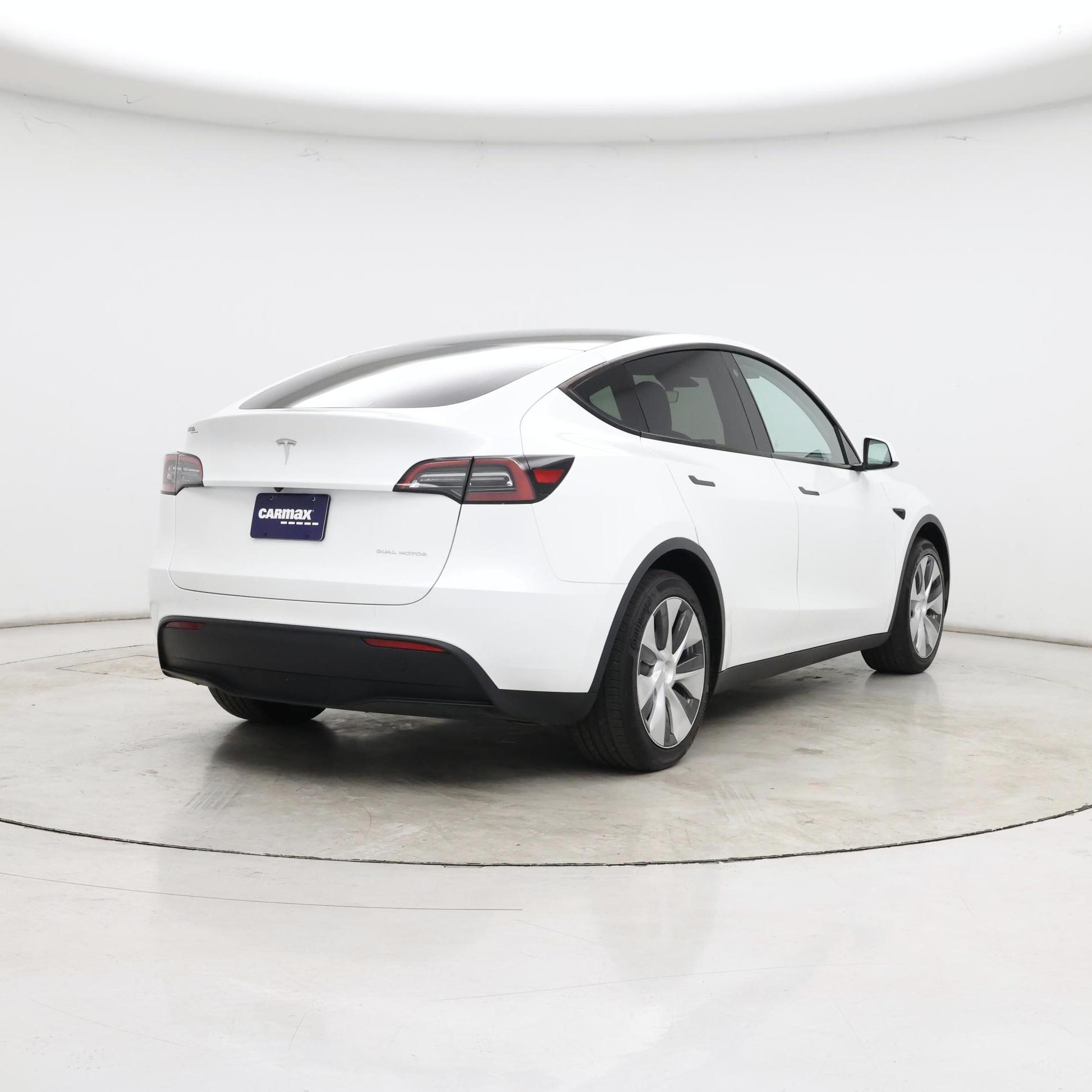 Thumbnail: 2023 Tesla Model Y - 8