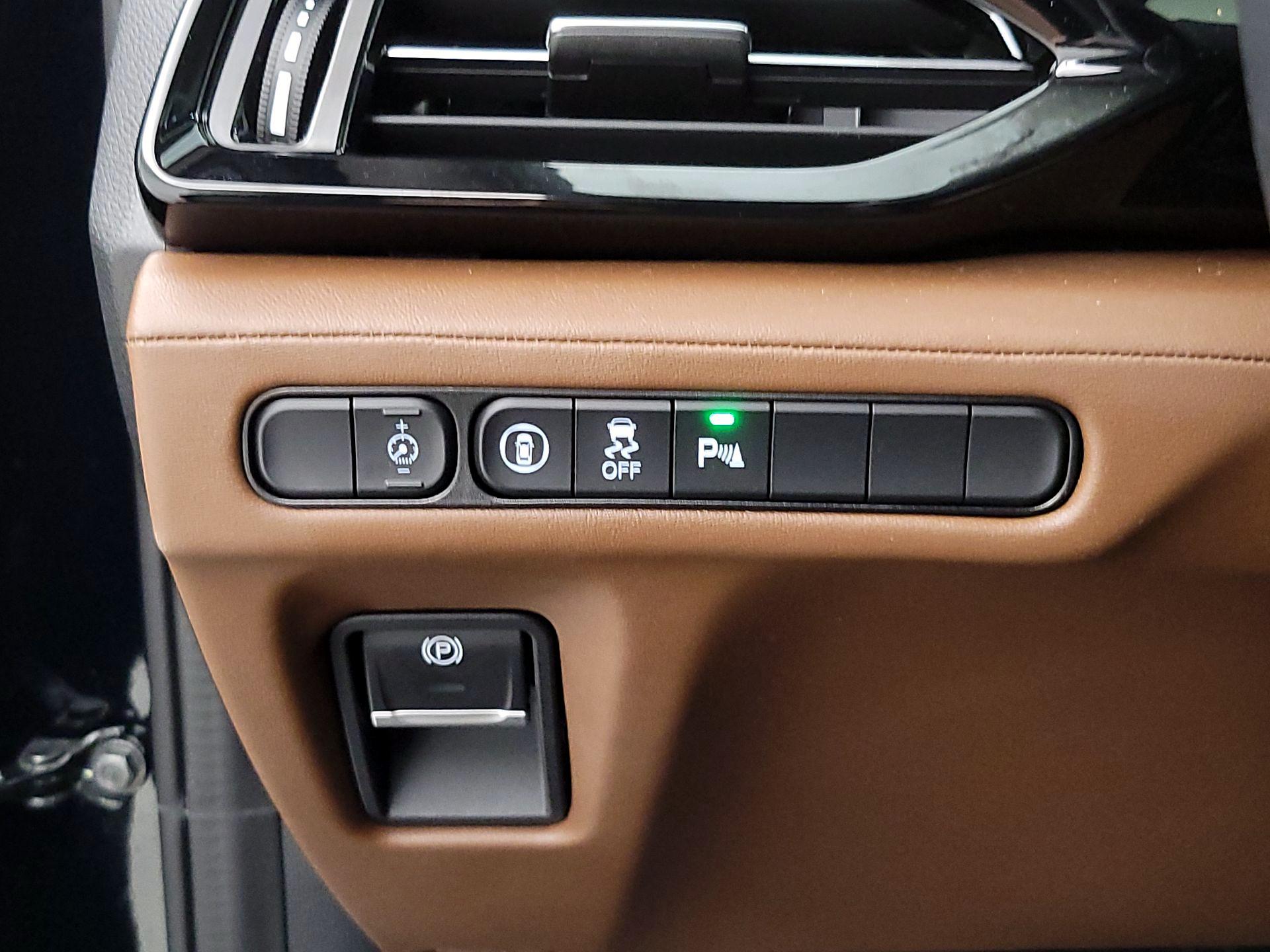 Thumbnail: 2023 Acura MDX - 13