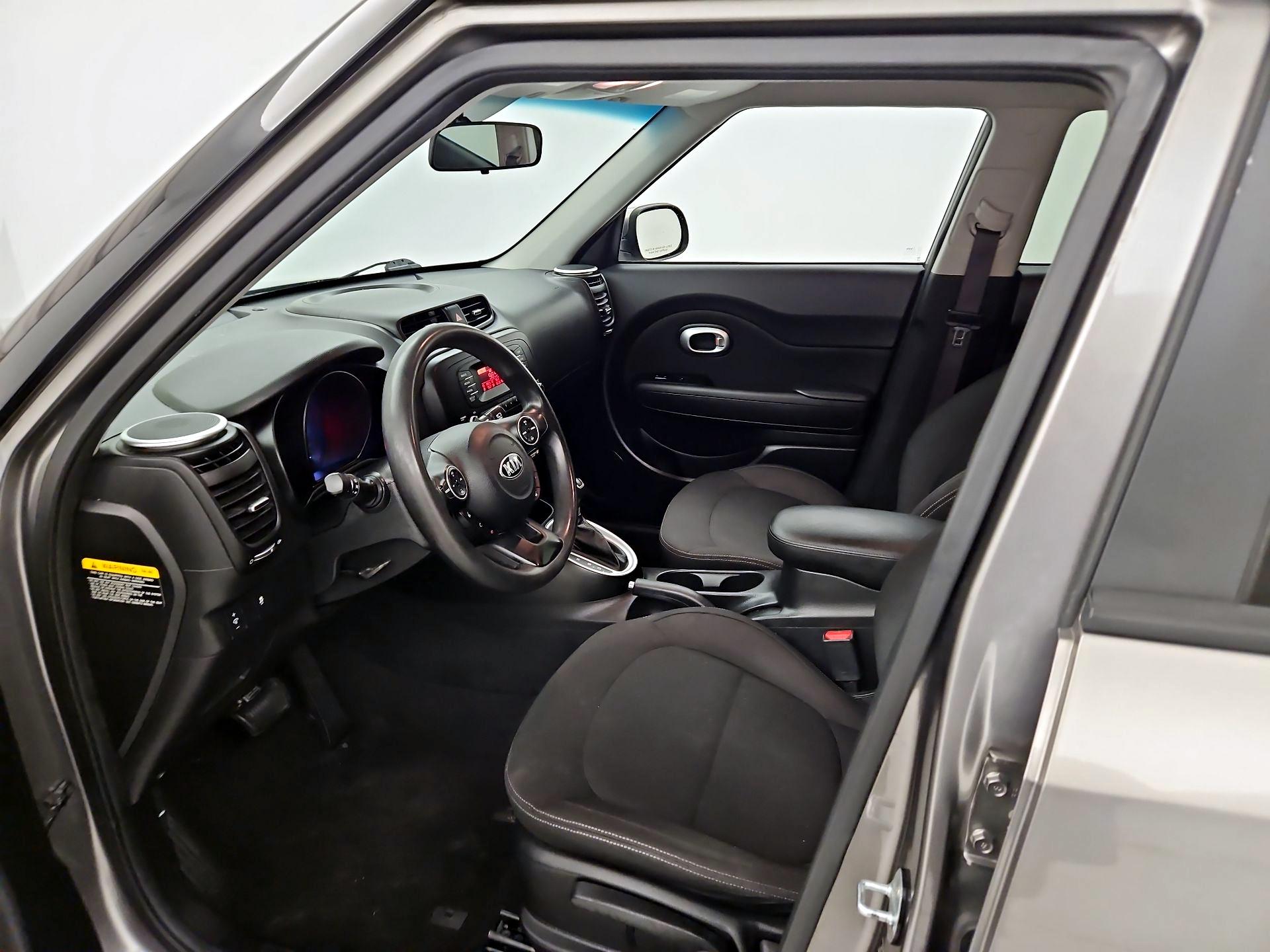 Thumbnail: 2016 Kia Soul - 11