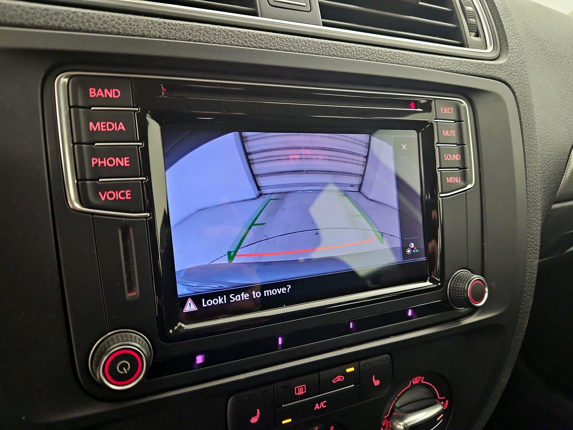 Thumbnail: 2016 Volkswagen Jetta - 14
