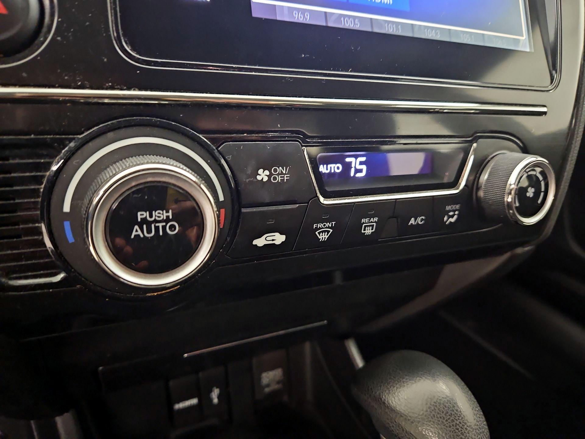 Thumbnail: 2015 Honda Civic - 16