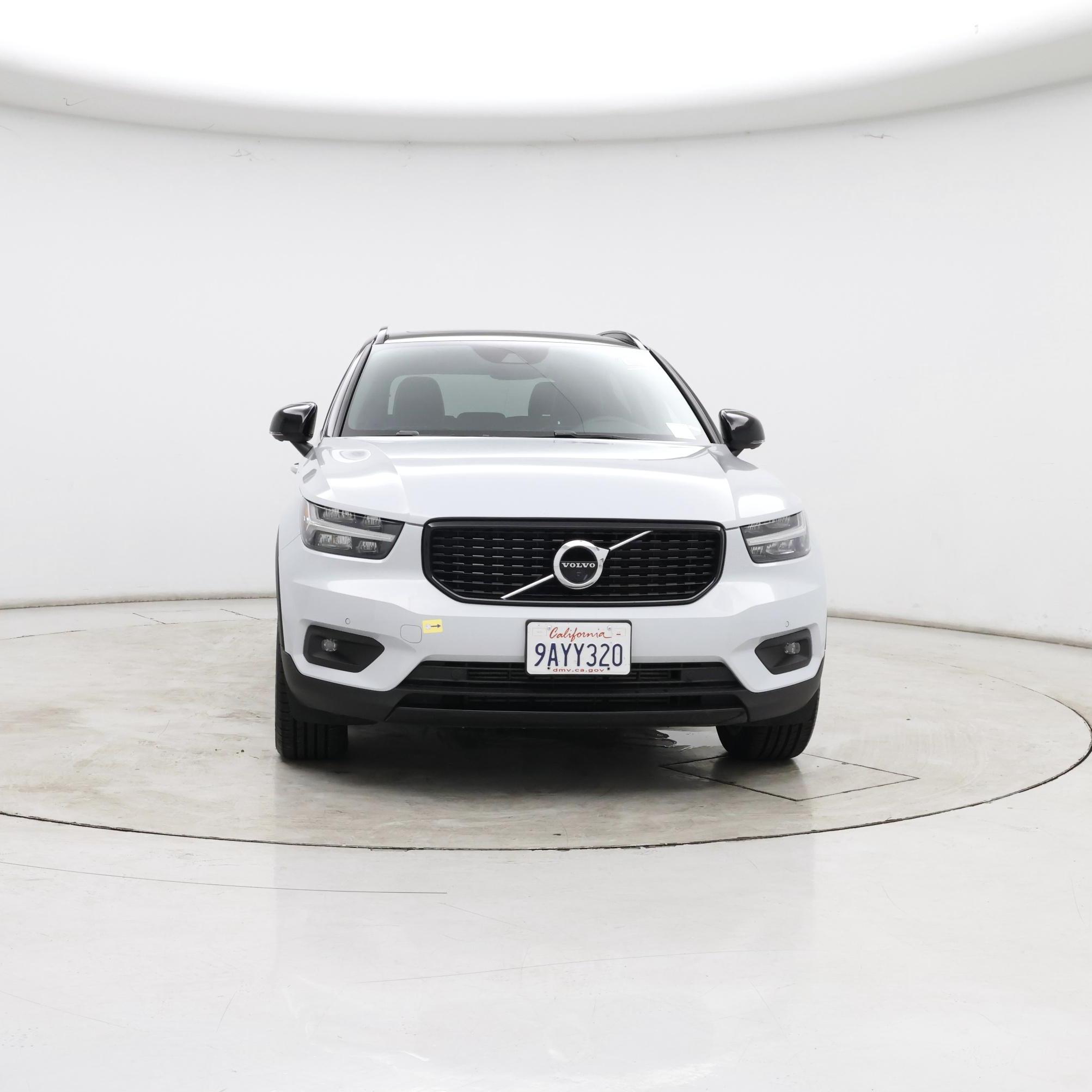 Thumbnail: 2022 Volvo XC40 - 5