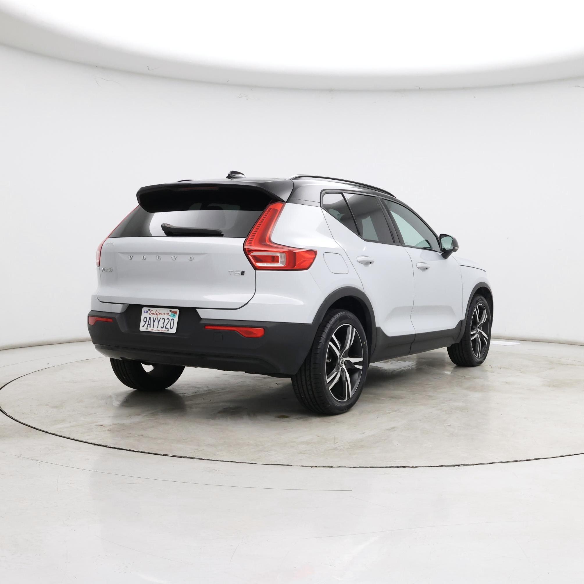 Thumbnail: 2022 Volvo XC40 - 8