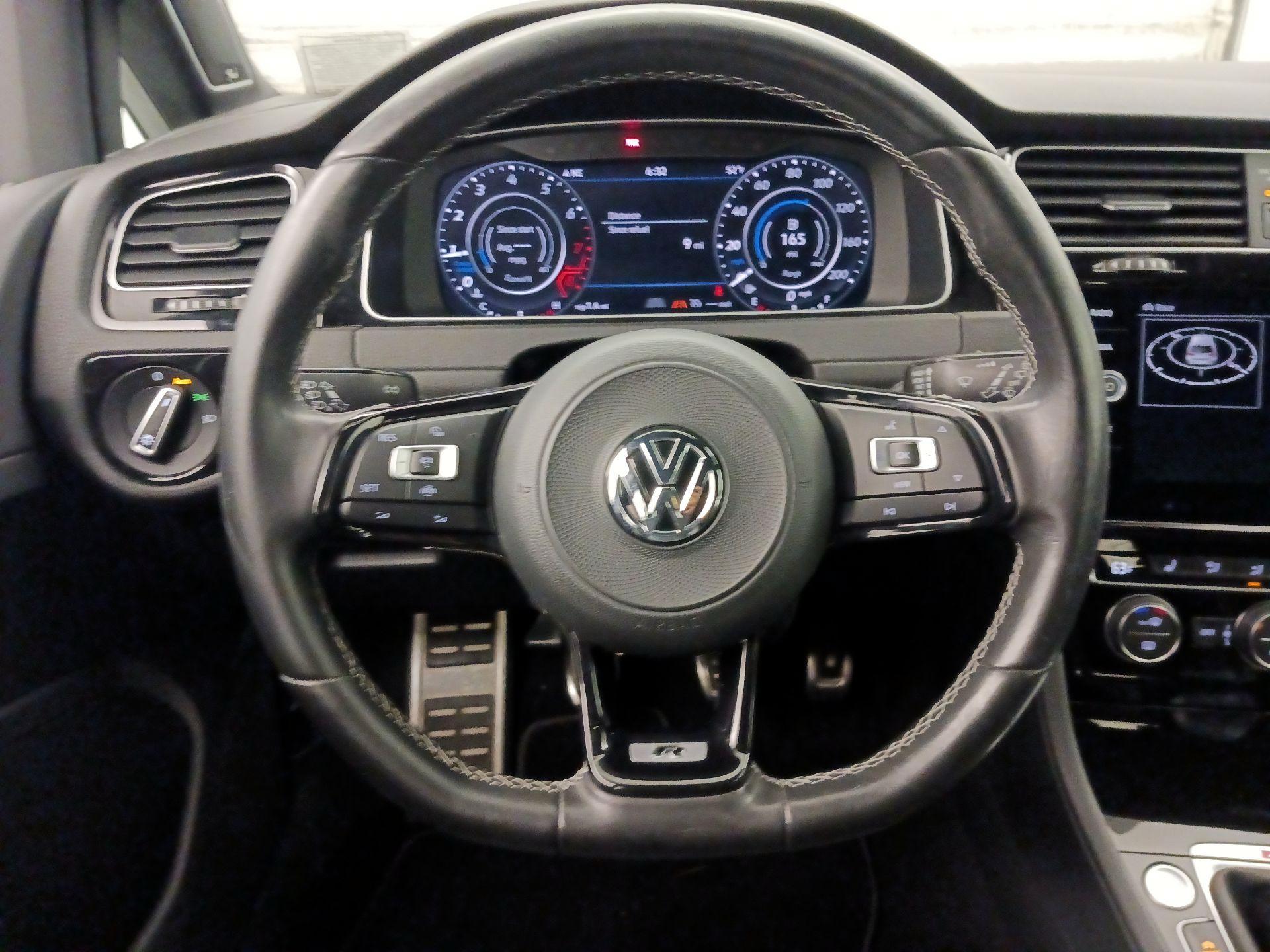 Thumbnail: 2019 Volkswagen Golf - 10