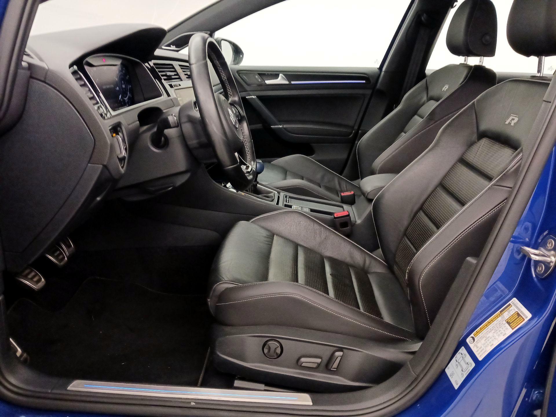 Thumbnail: 2019 Volkswagen Golf - 11