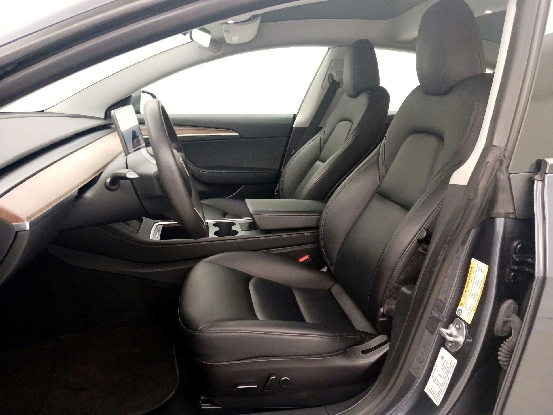 Thumbnail: 2023 Tesla Model 3 - 11