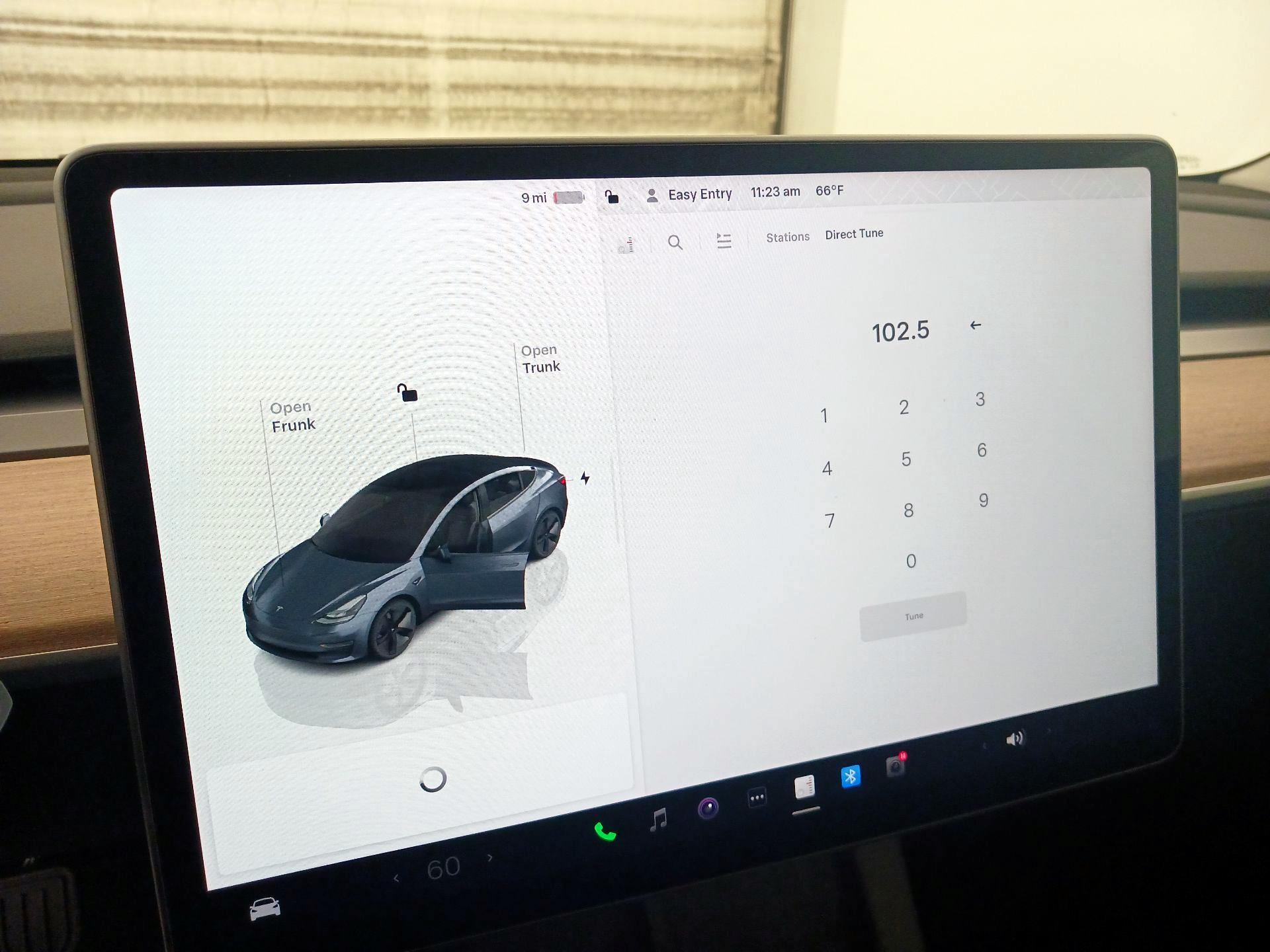 Thumbnail: 2023 Tesla Model 3 - 15