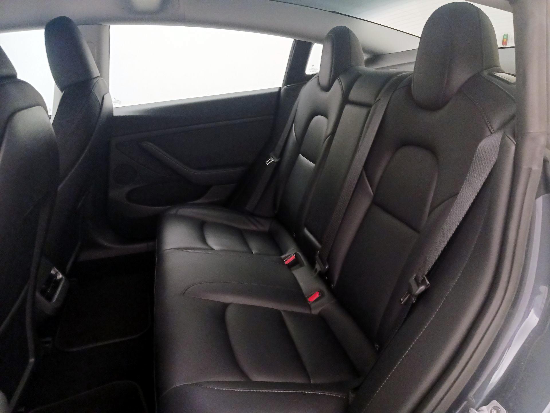 Thumbnail: 2023 Tesla Model 3 - 18