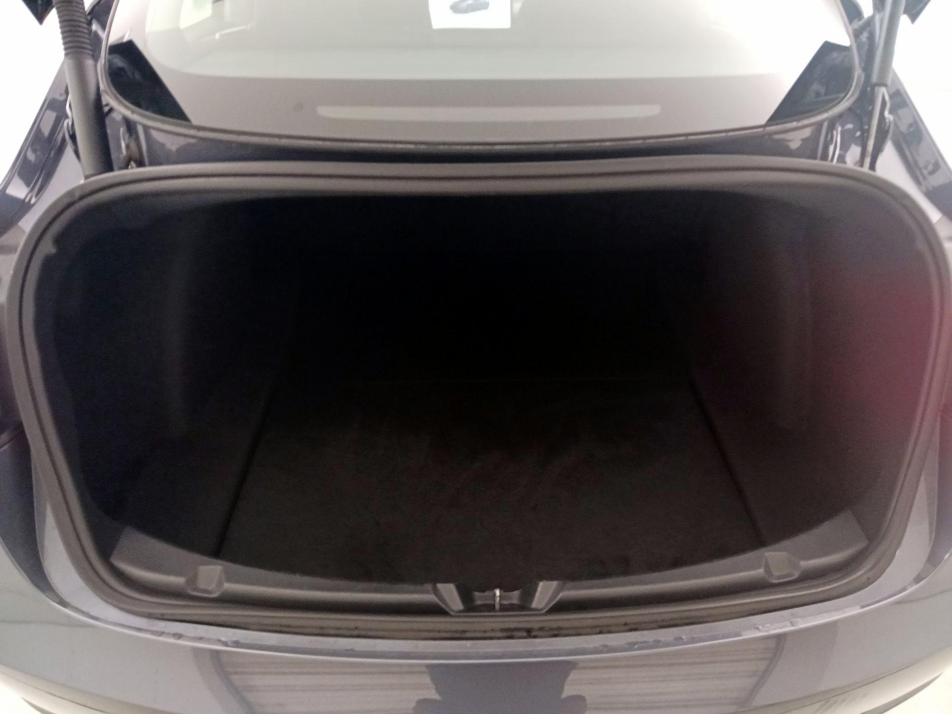 Thumbnail: 2023 Tesla Model 3 - 19