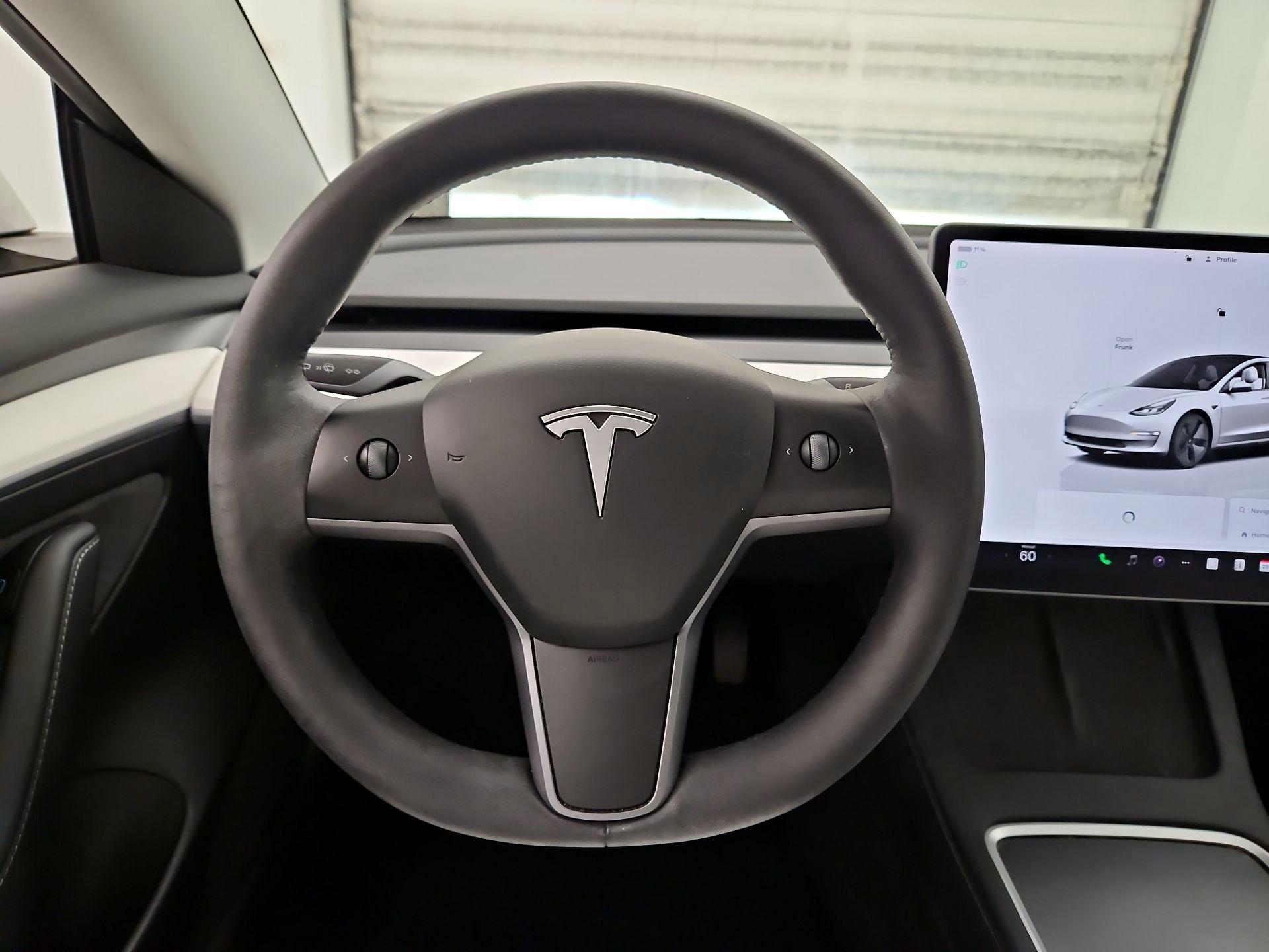 Thumbnail: 2023 Tesla Model 3 - 10
