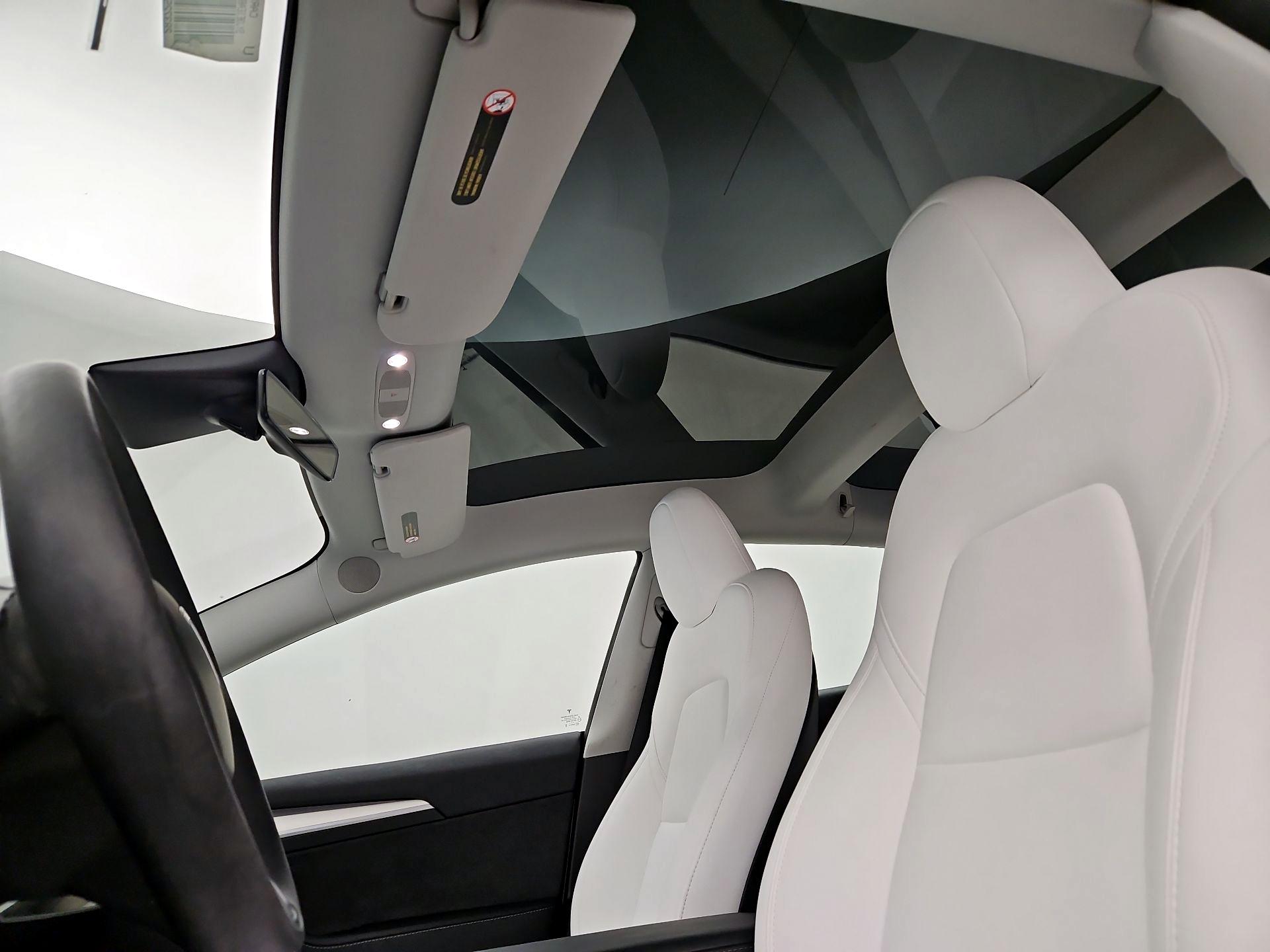 Thumbnail: 2023 Tesla Model 3 - 18