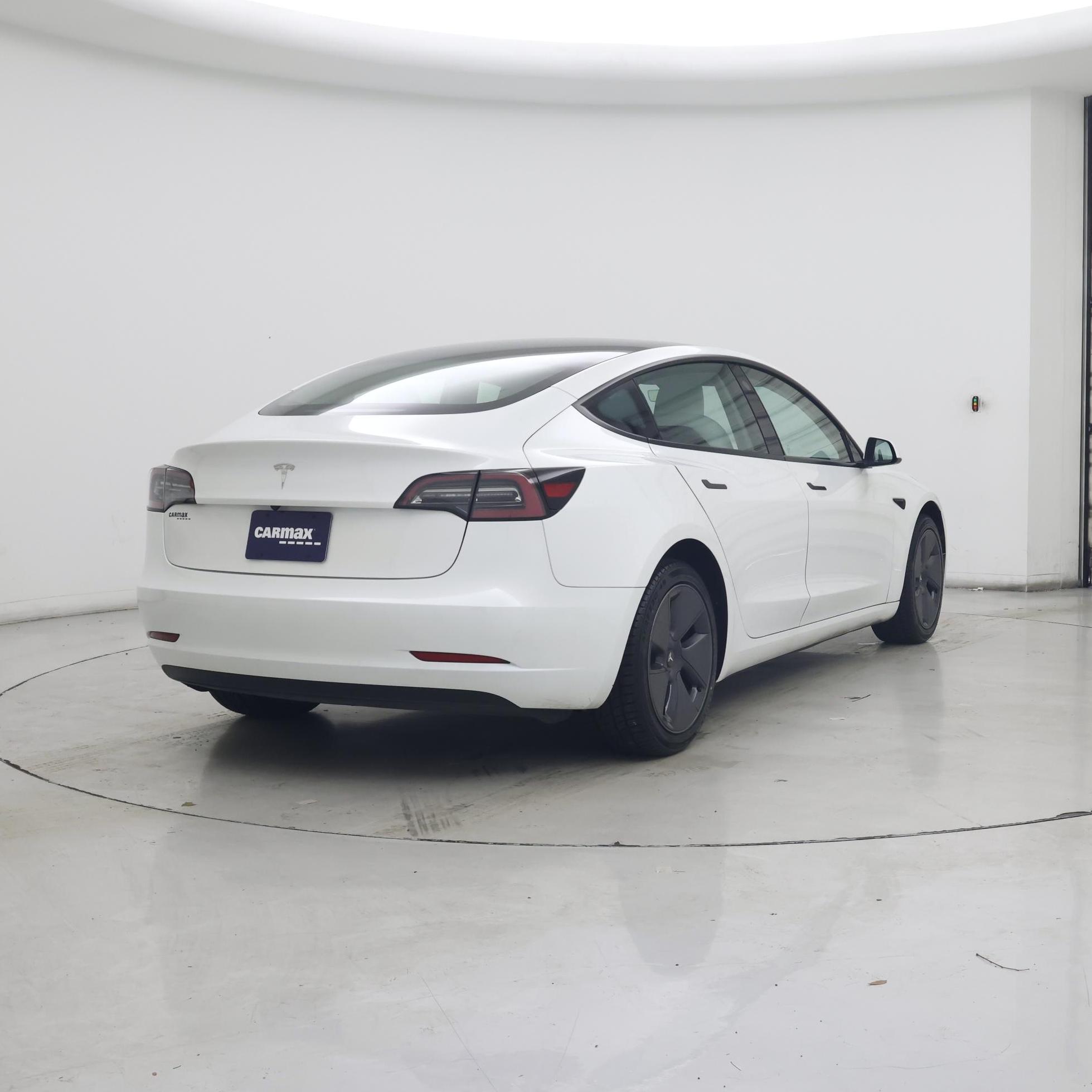 Thumbnail: 2023 Tesla Model 3 - 8