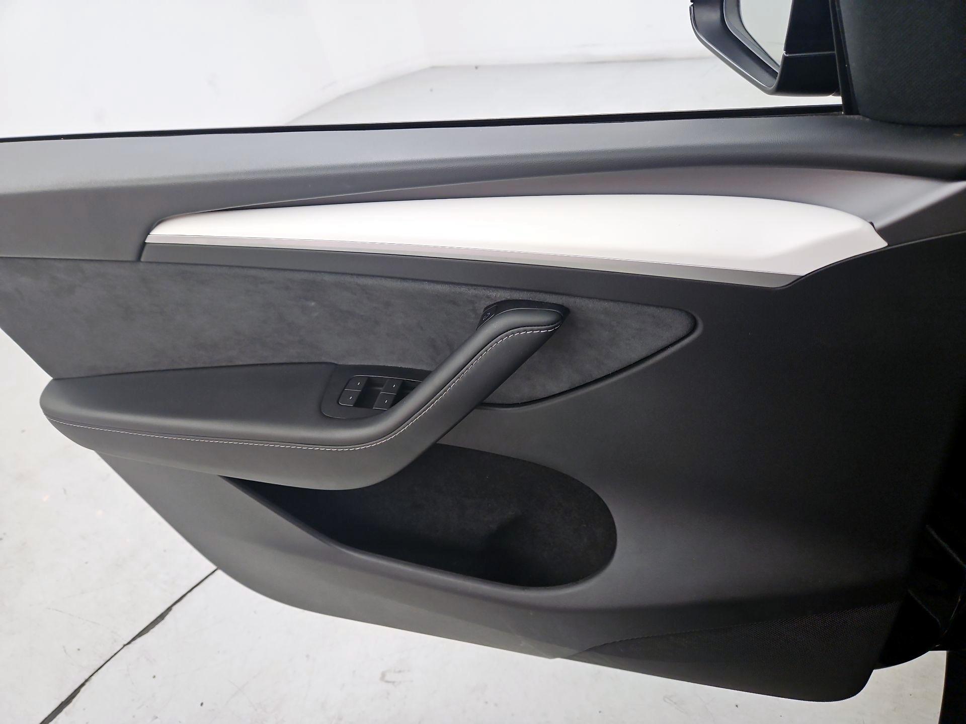 Thumbnail: 2024 Tesla Model Y - 12