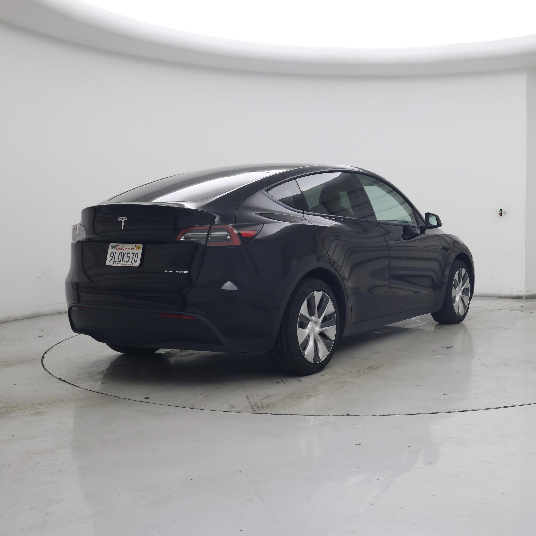 Thumbnail: 2024 Tesla Model Y - 8
