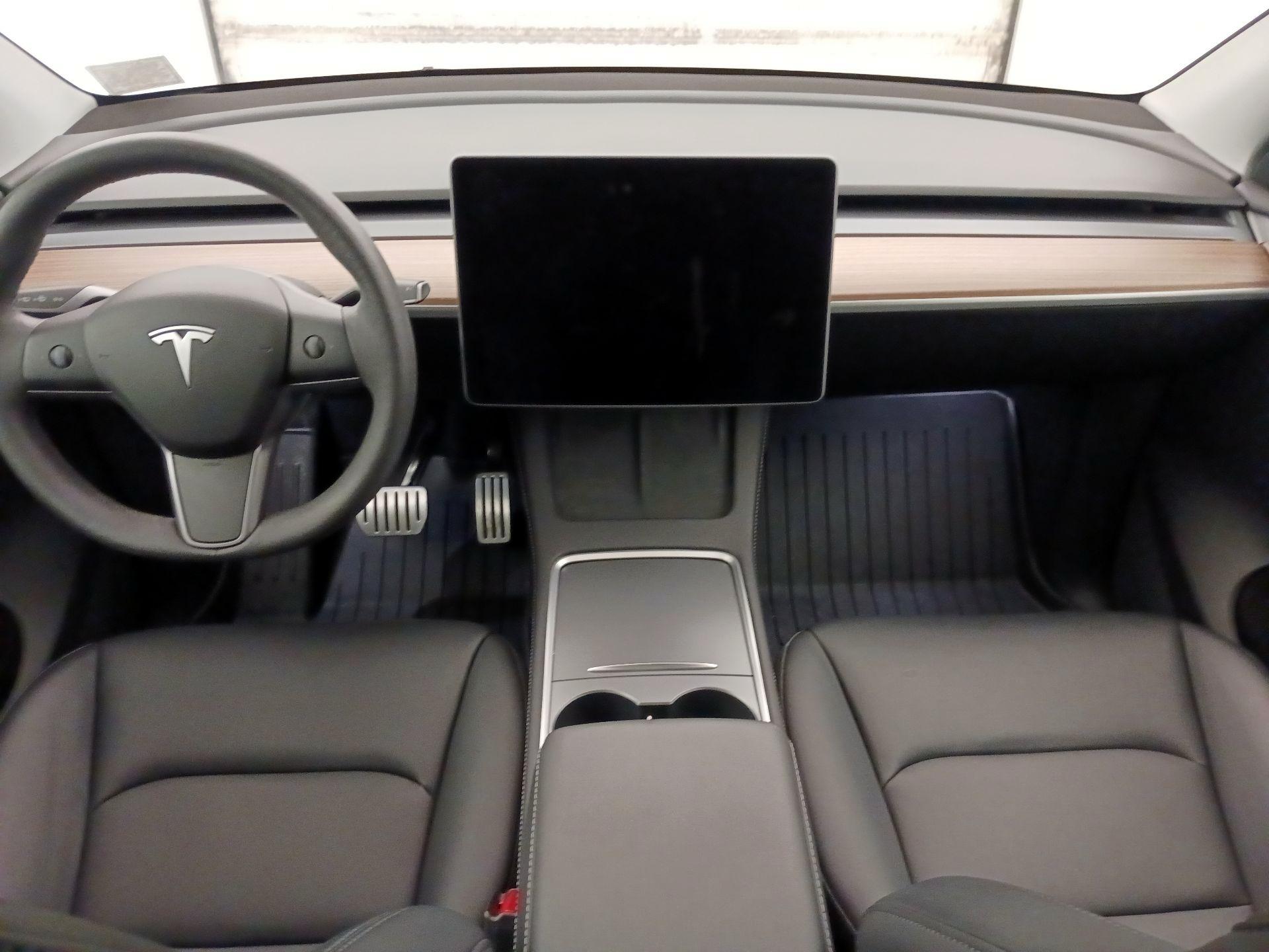 Thumbnail: 2025 Tesla Model Y - 9